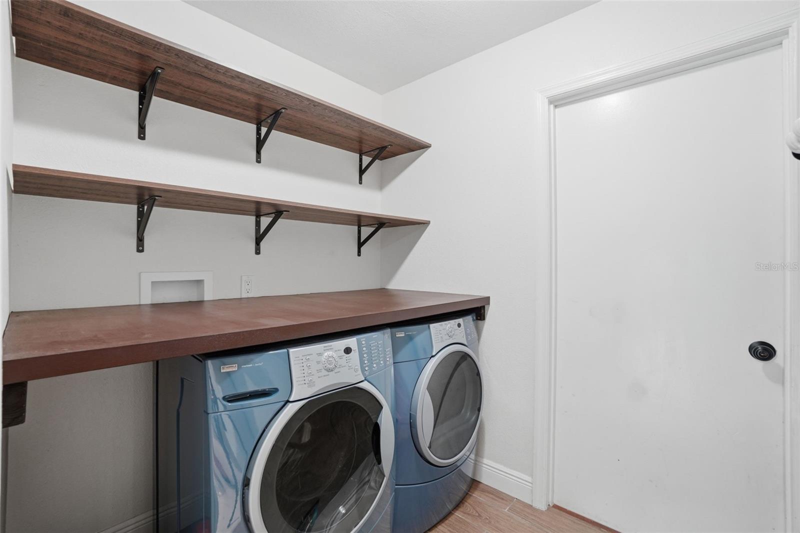 Image 33 of 48 For 130 Bahama Road