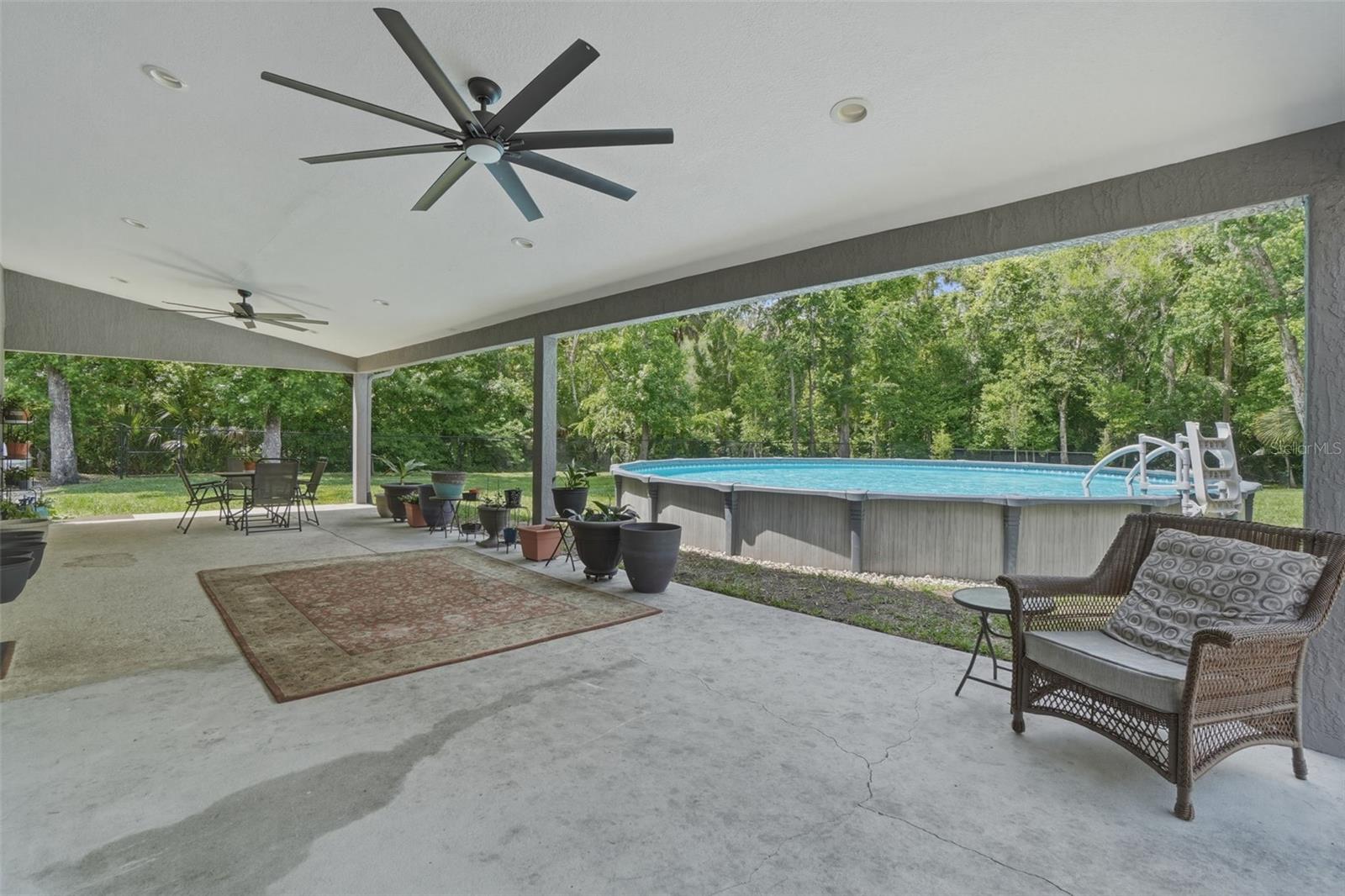 Image 36 of 48 For 130 Bahama Road