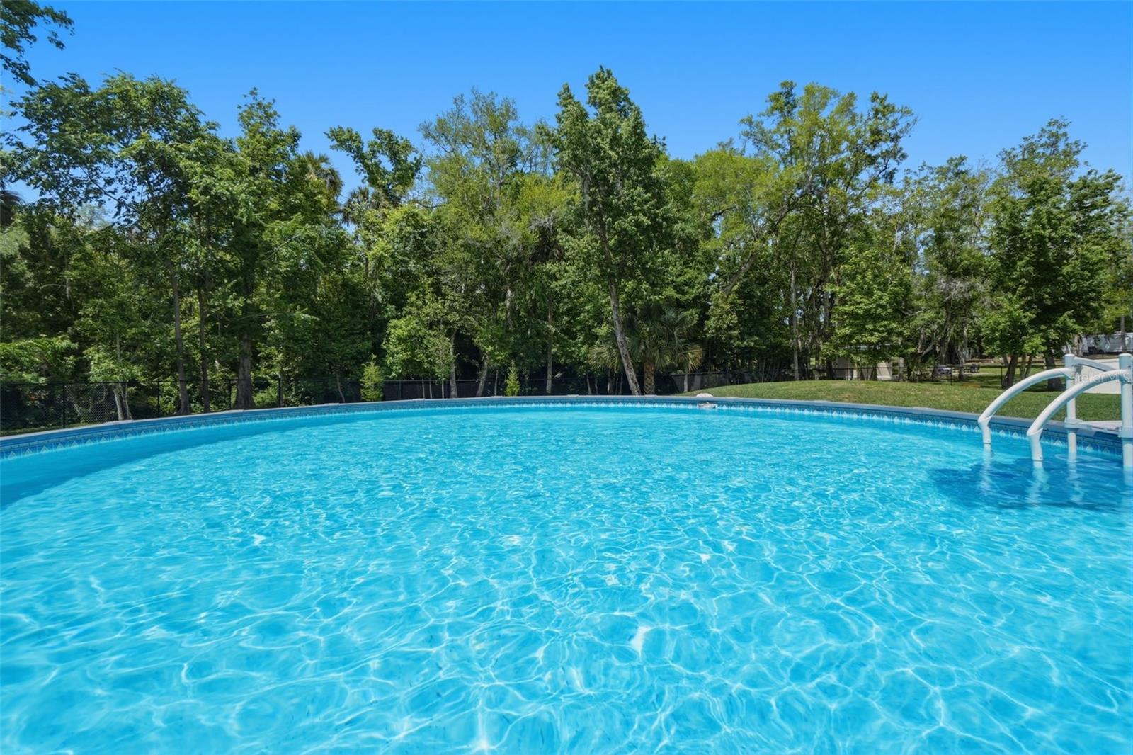 Image 41 of 48 For 130 Bahama Road