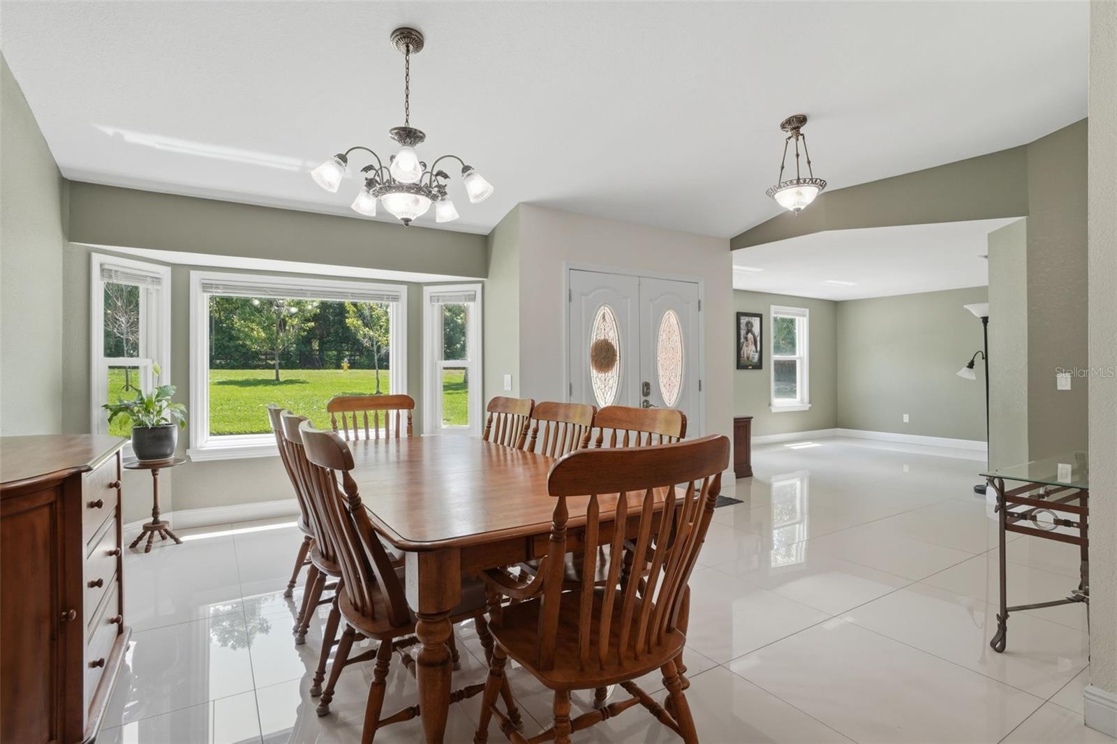 Image 9 of 48 For 130 Bahama Road