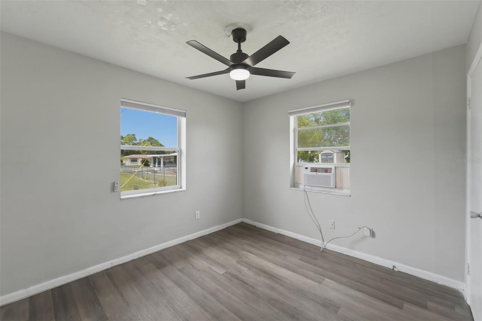 Image 22 of 26 For 794 Crawford Street