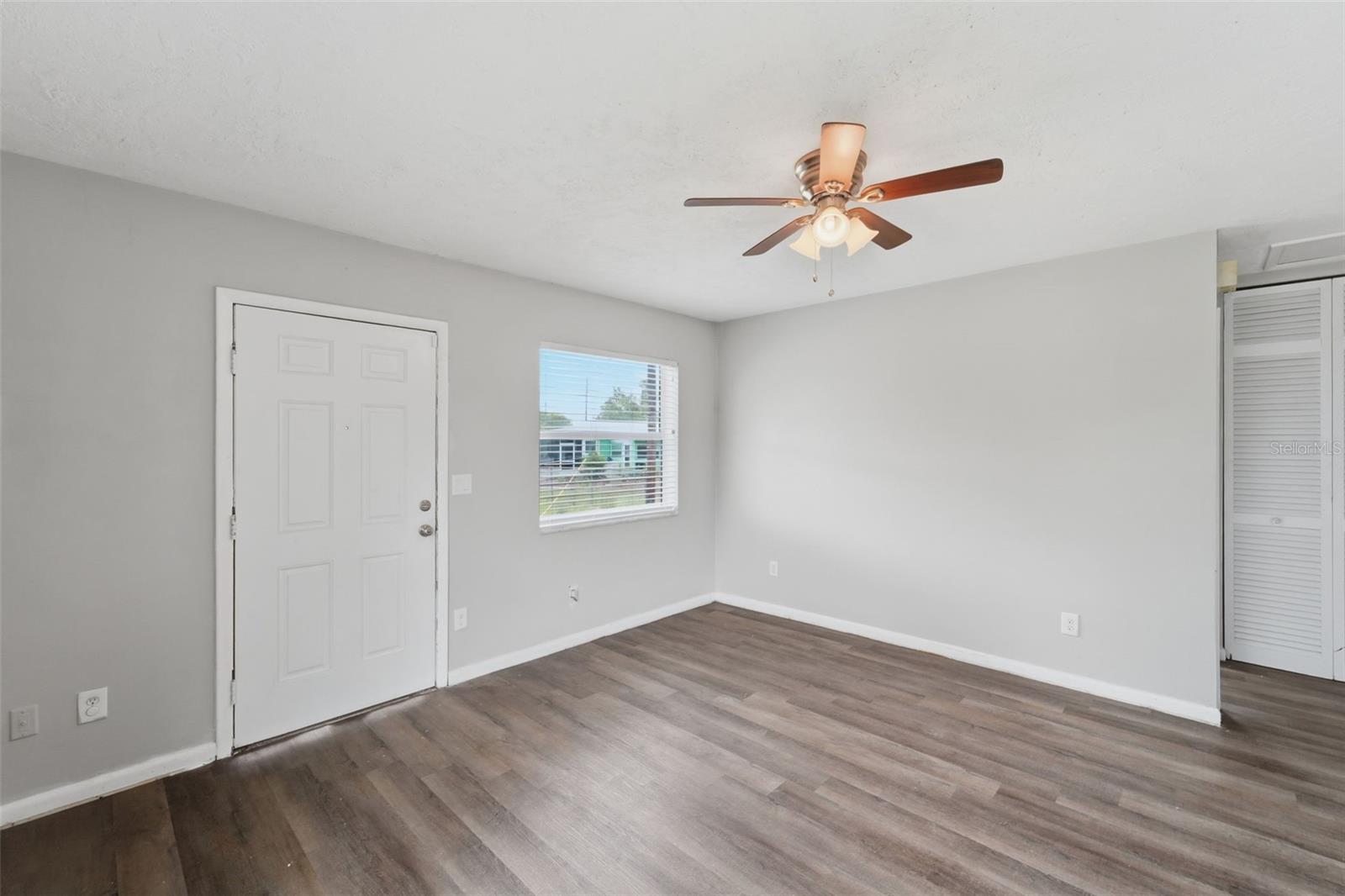 Image 8 of 26 For 794 Crawford Street