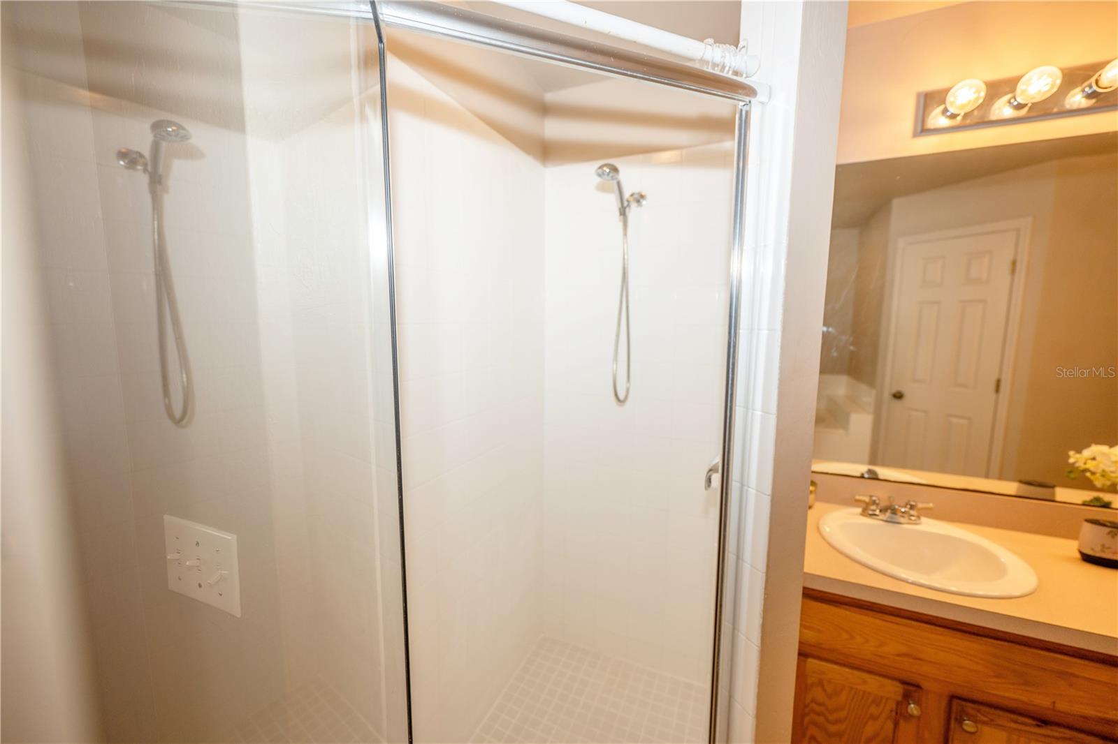 Listing photo id 8 for 4129 19th Place