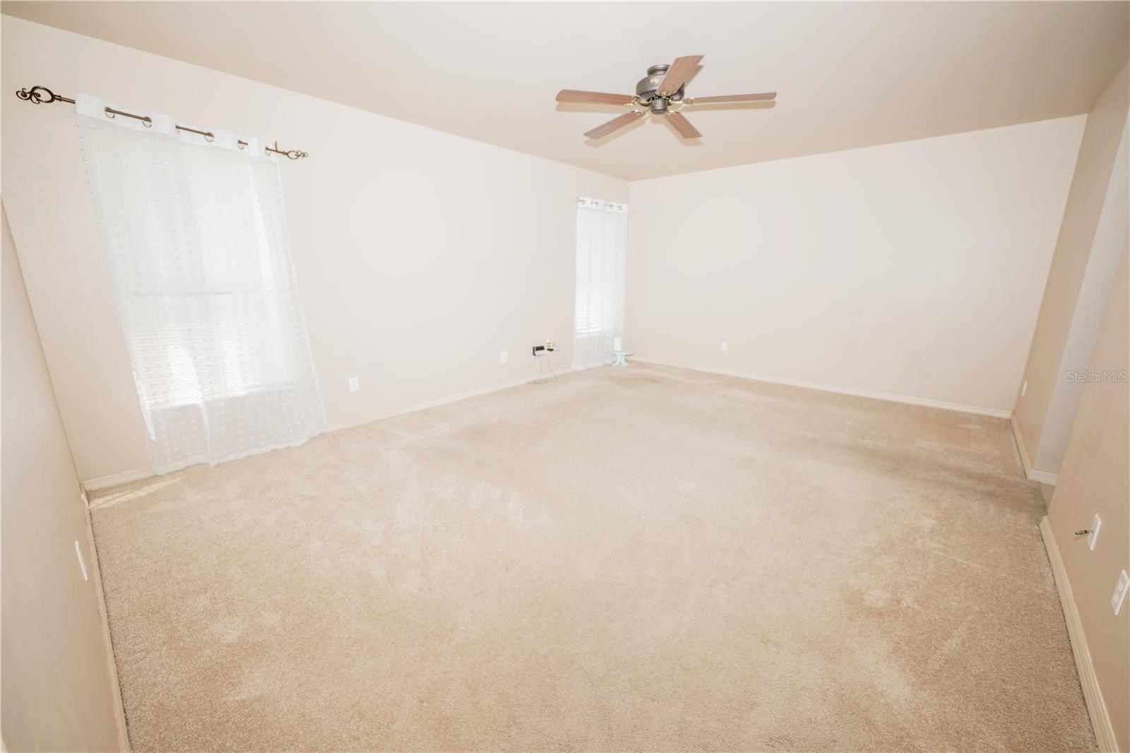 Listing photo id 12 for 4129 19th Place