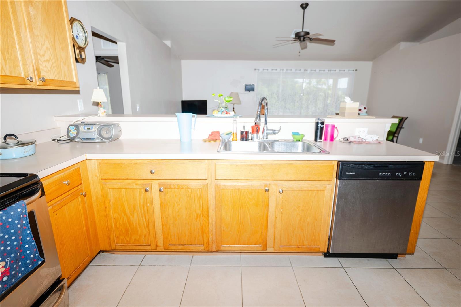 Listing photo id 14 for 4129 19th Place