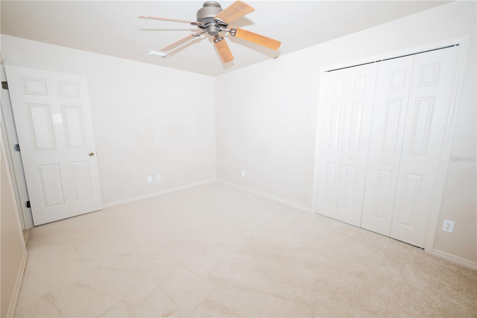 Listing photo id 23 for 4129 19th Place