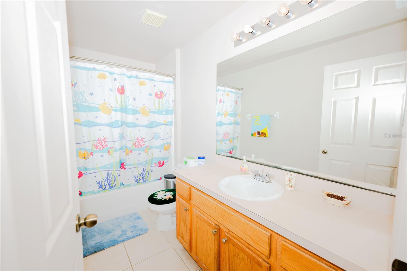 Listing photo id 24 for 4129 19th Place