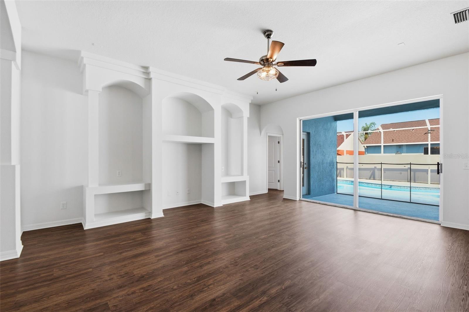 Image 18 of 79 For 9810 Ocasta Street