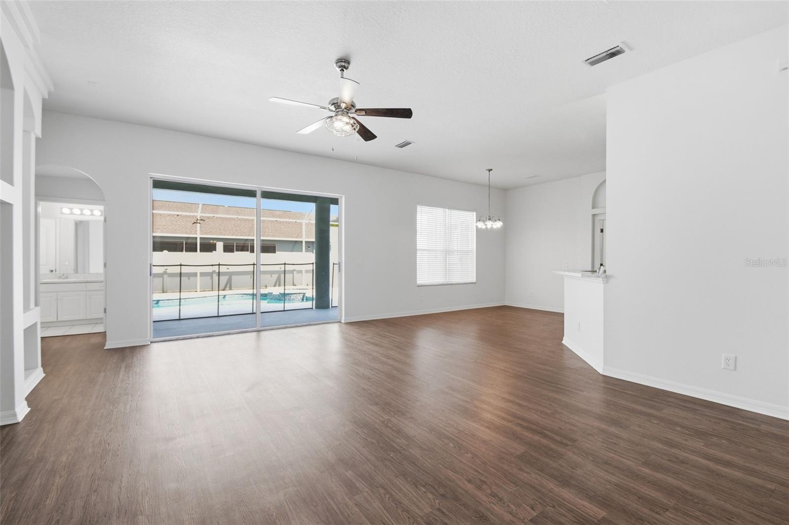 Image 19 of 79 For 9810 Ocasta Street