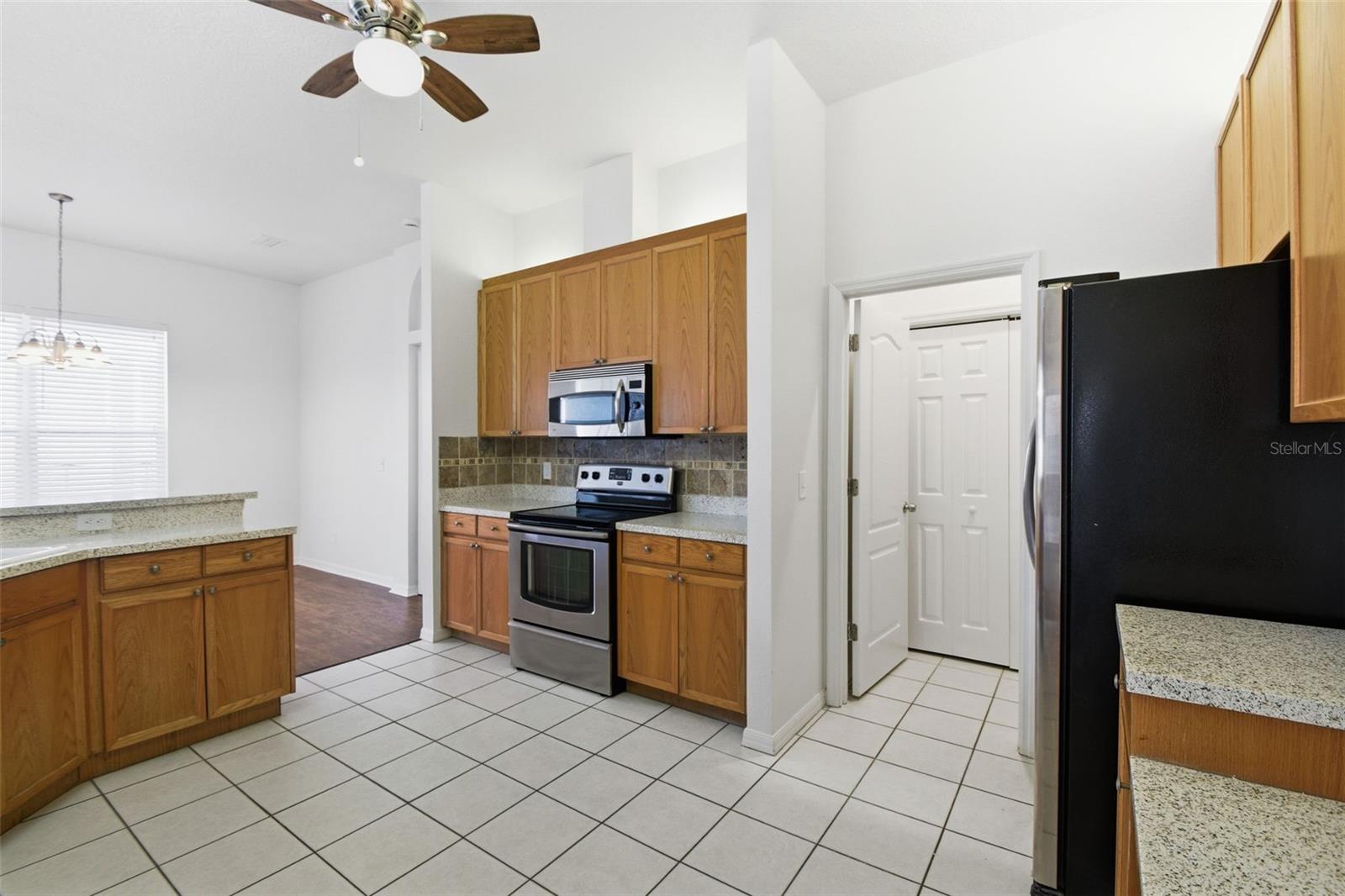 Image 32 of 79 For 9810 Ocasta Street