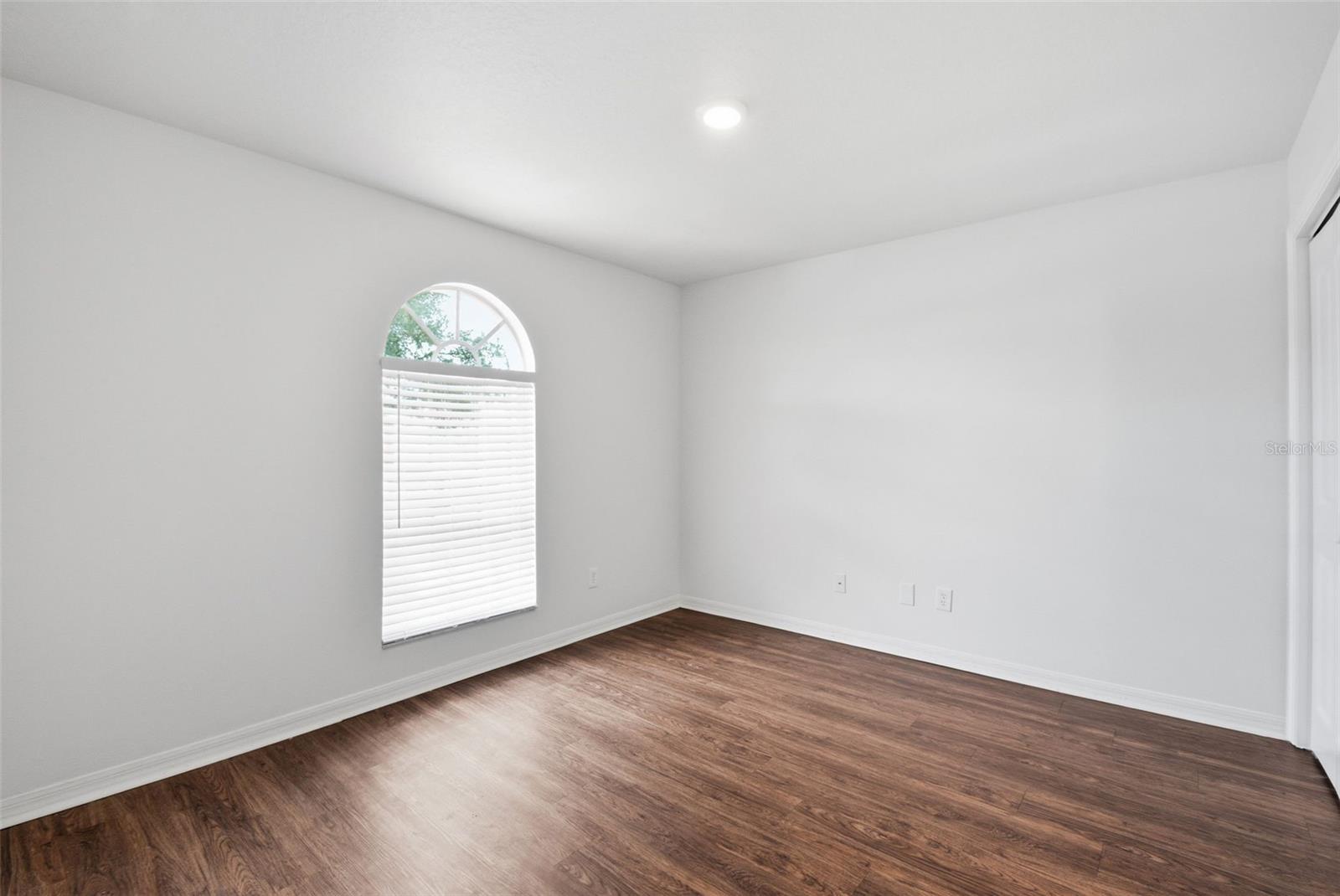 Image 33 of 79 For 9810 Ocasta Street