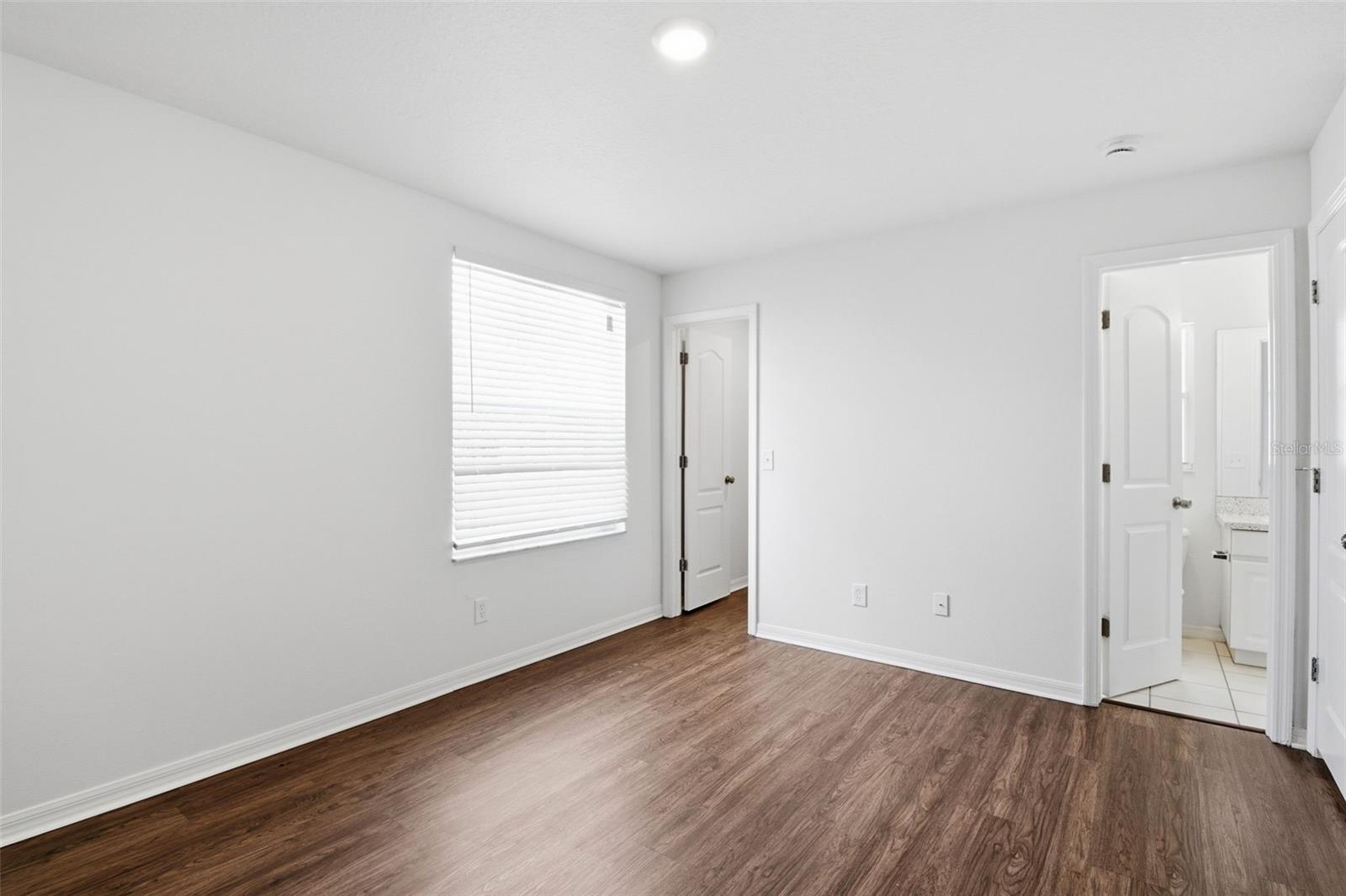 Image 41 of 79 For 9810 Ocasta Street