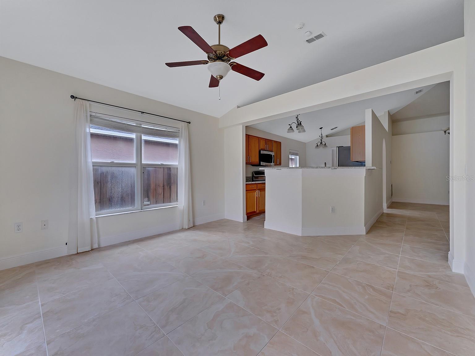 Image 4 of 16 For 2111 Corner Point Court