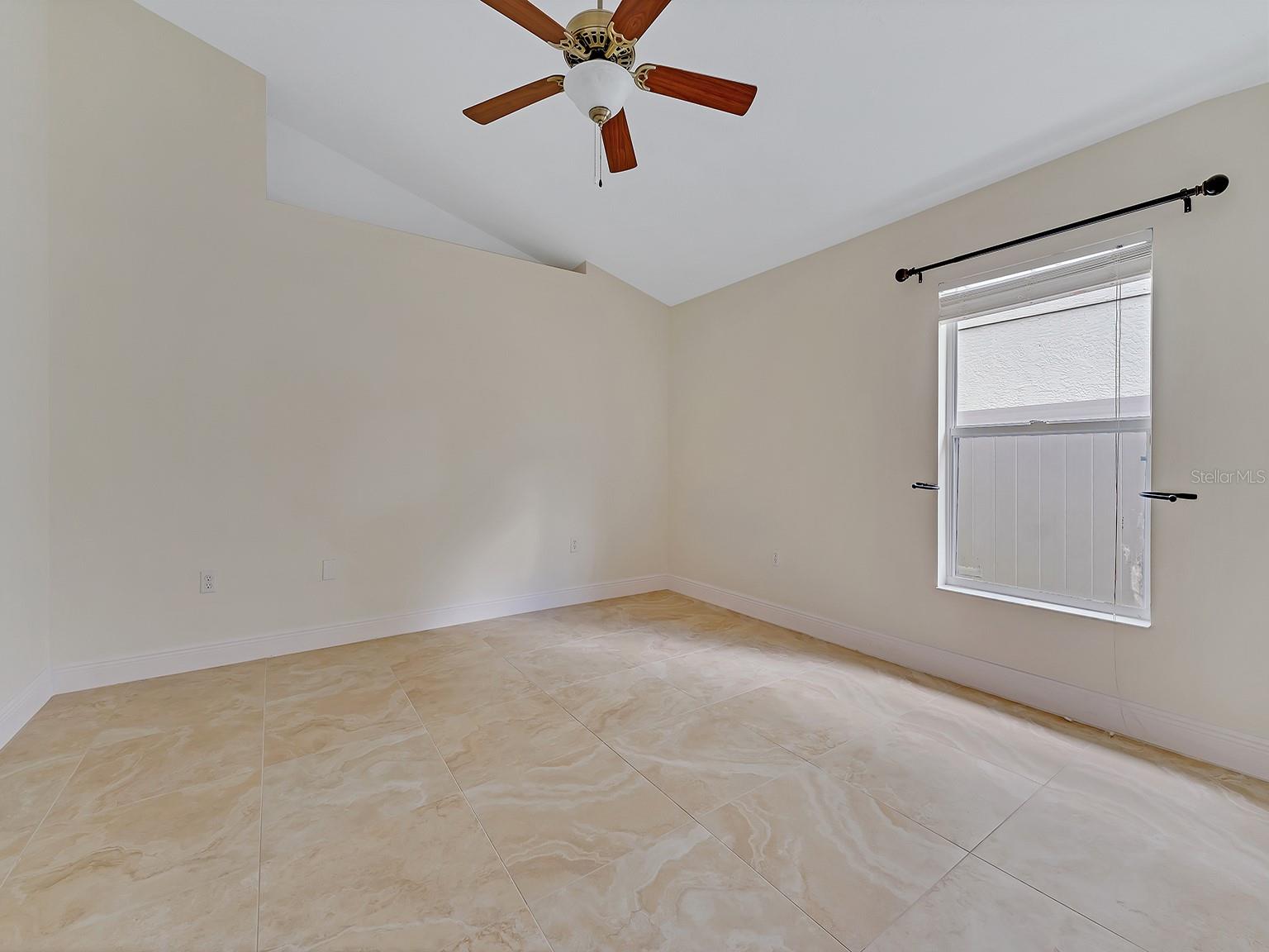 Image 9 of 16 For 2111 Corner Point Court