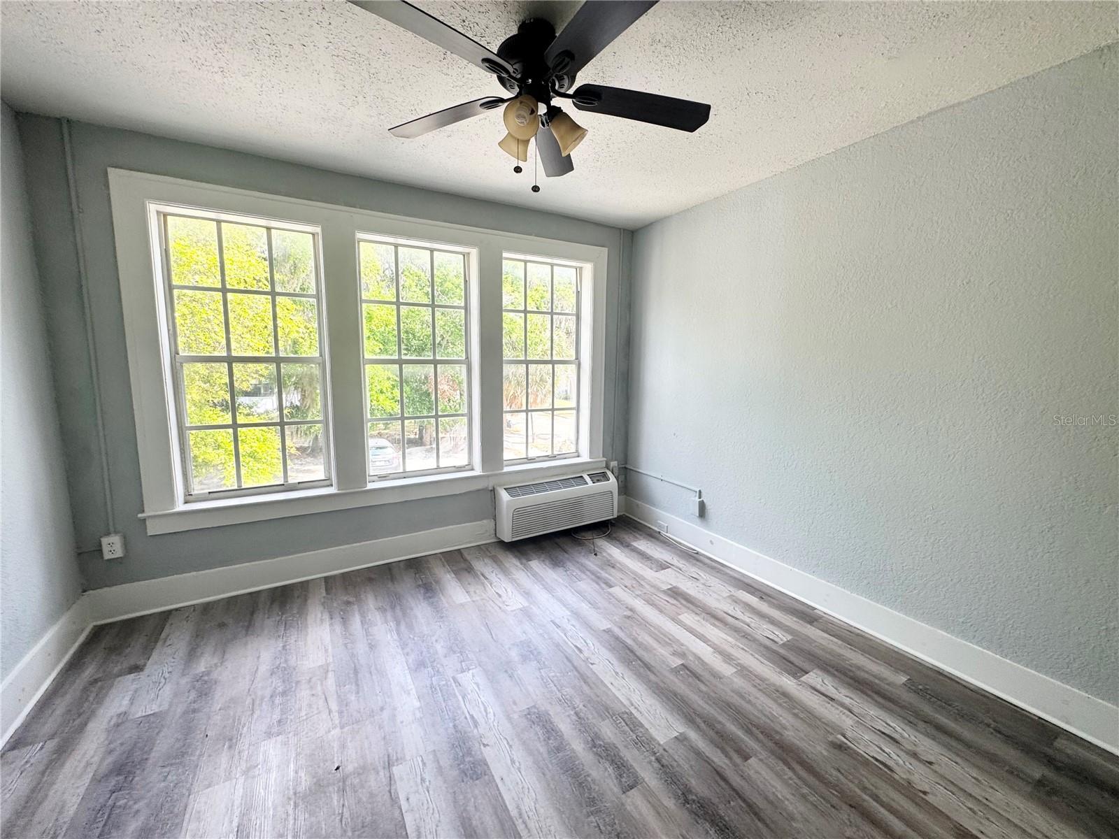 Image 8 of 16 For 704 Cordova Drive 6