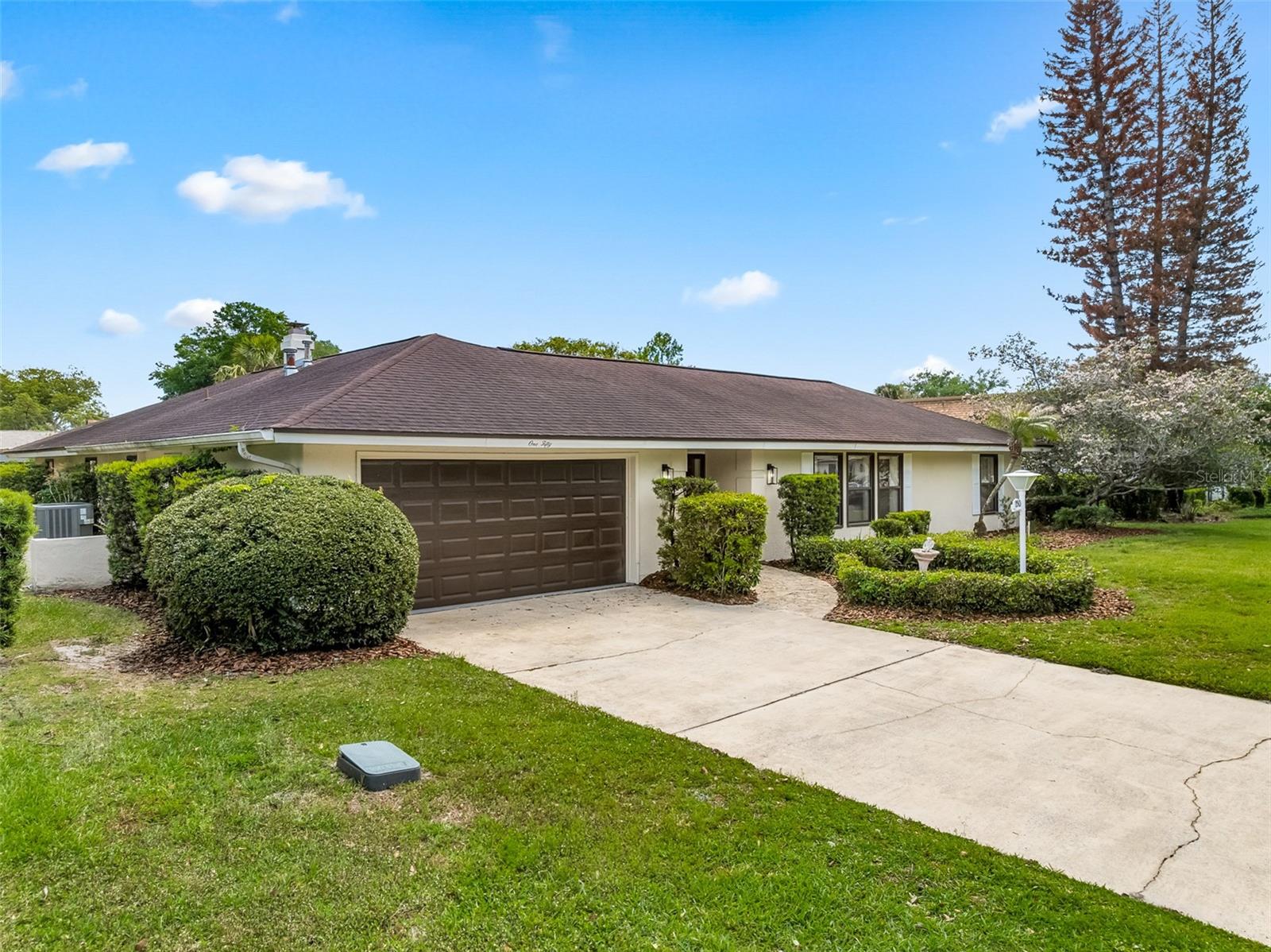 Image 3 of 100 For 150 Lake Destiny Trail