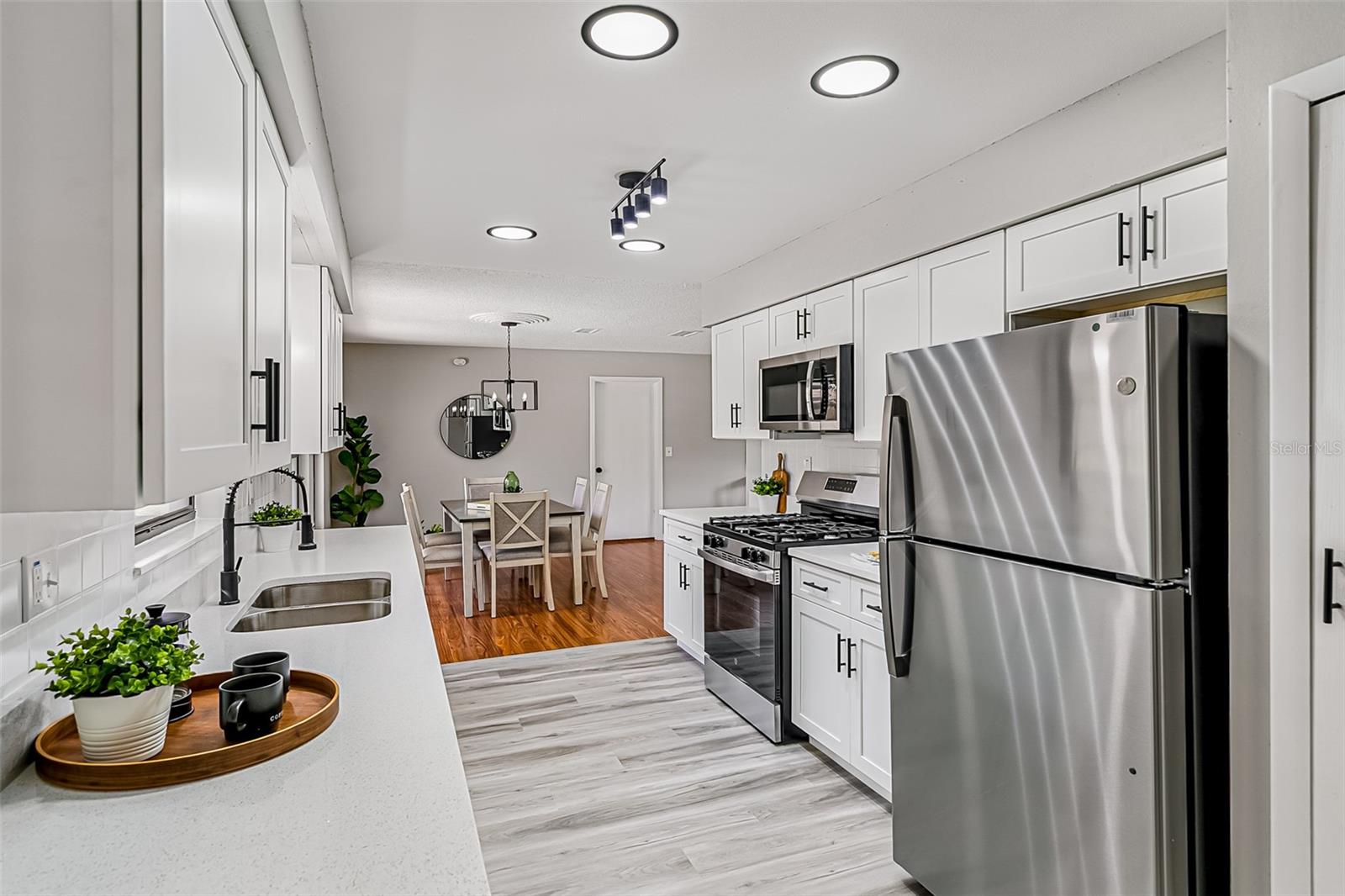 Image 30 of 100 For 150 Lake Destiny Trail