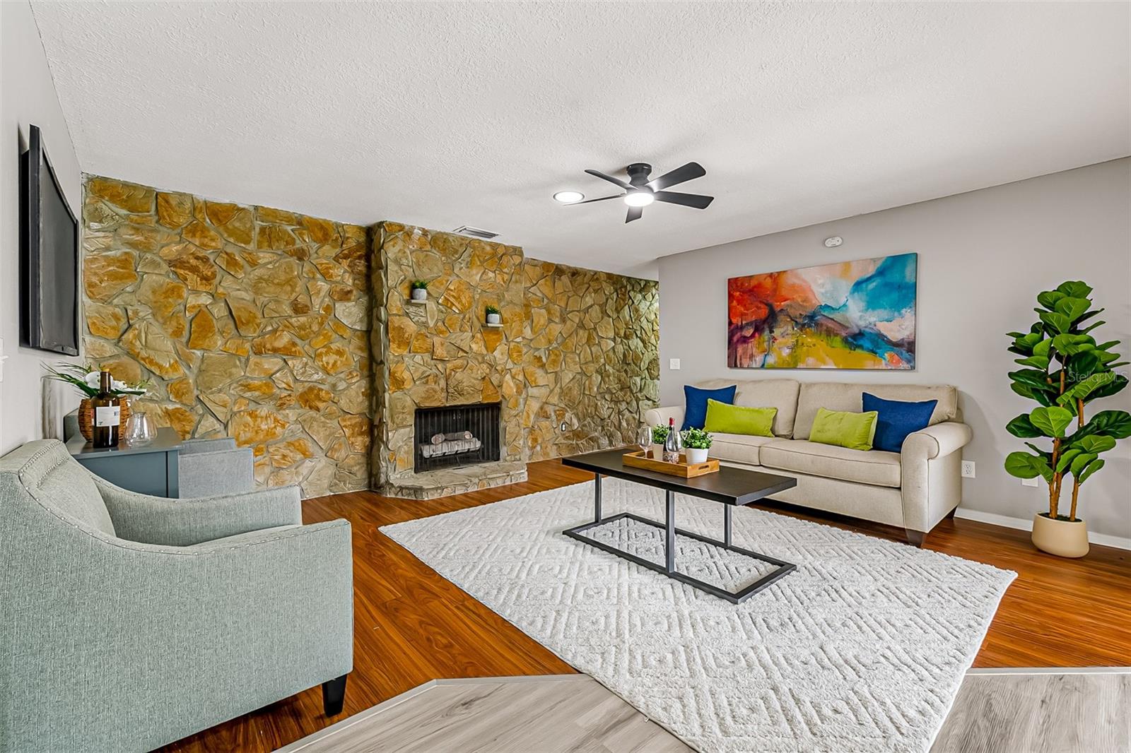 Image 33 of 100 For 150 Lake Destiny Trail