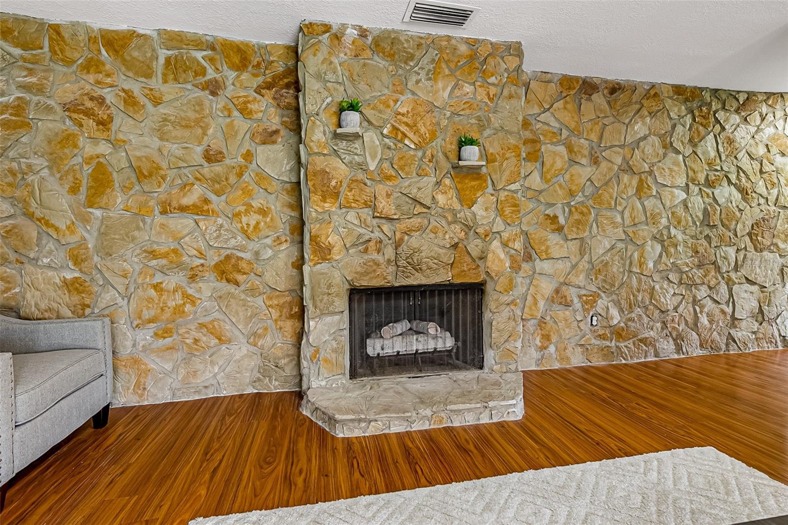 Image 38 of 100 For 150 Lake Destiny Trail