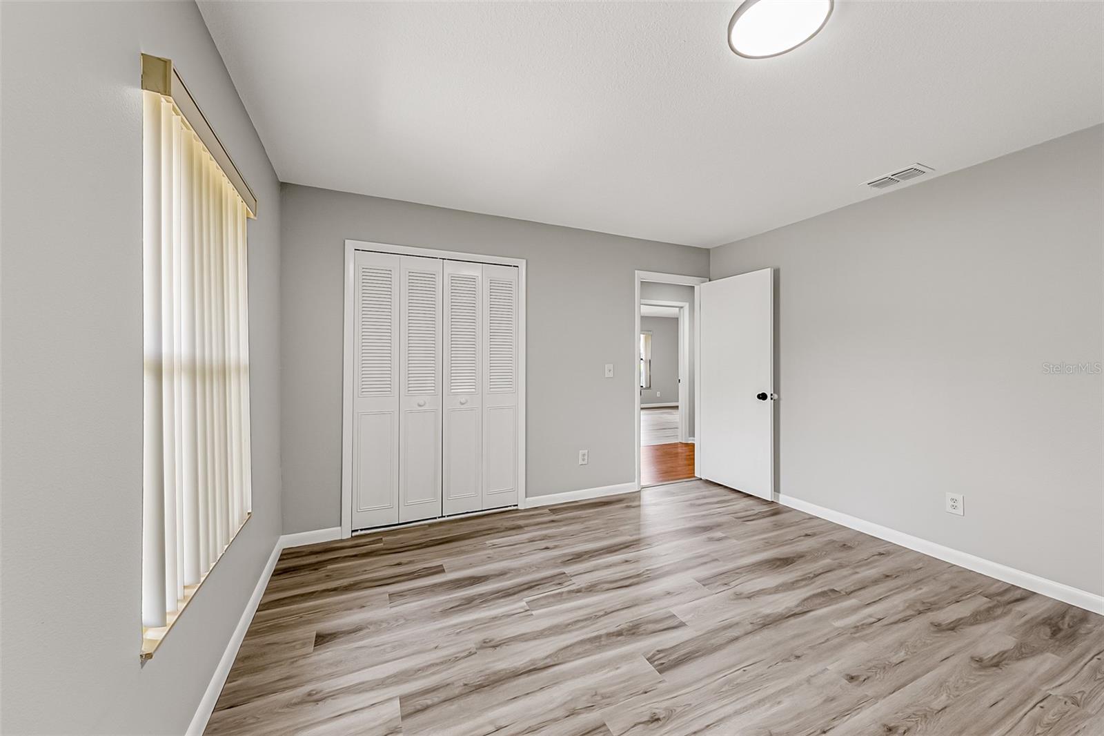 Image 40 of 100 For 150 Lake Destiny Trail