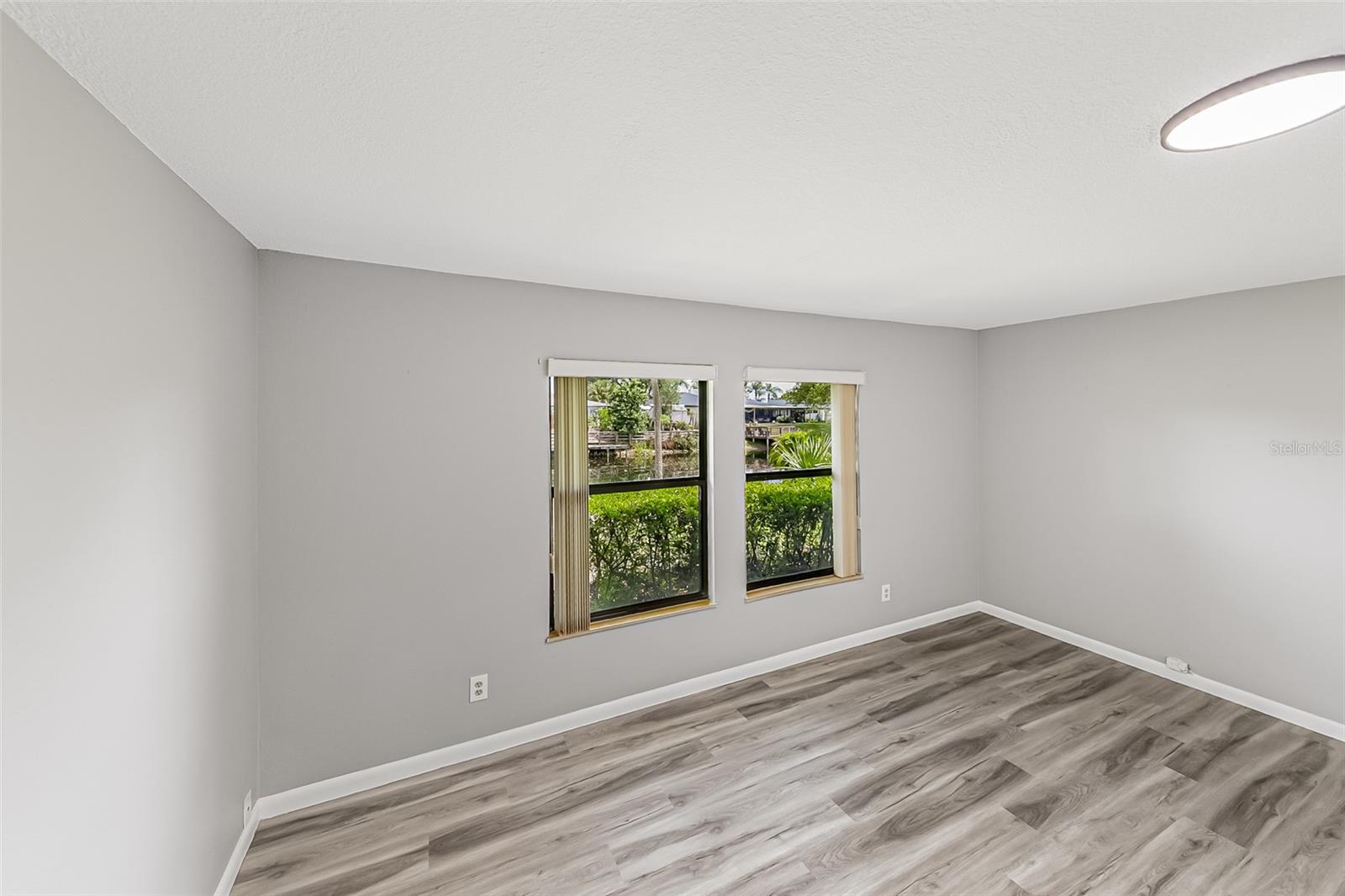 Image 48 of 100 For 150 Lake Destiny Trail