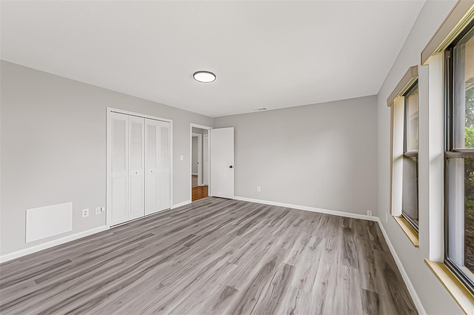 Image 49 of 100 For 150 Lake Destiny Trail