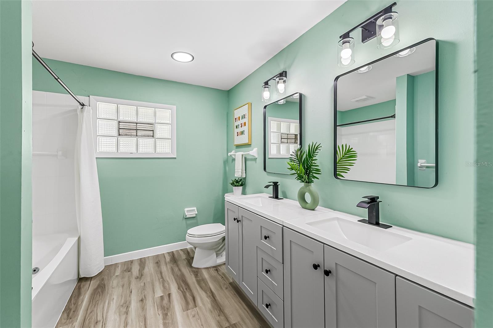 Image 50 of 100 For 150 Lake Destiny Trail