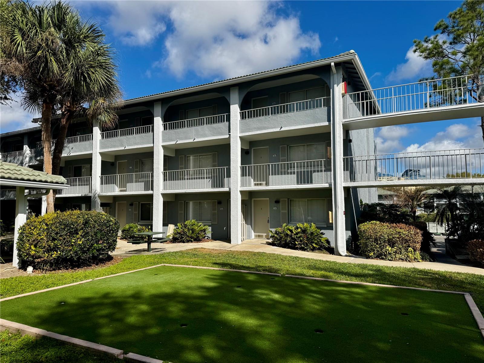 Image 2 of 25 For 120 Blue Point Way 320