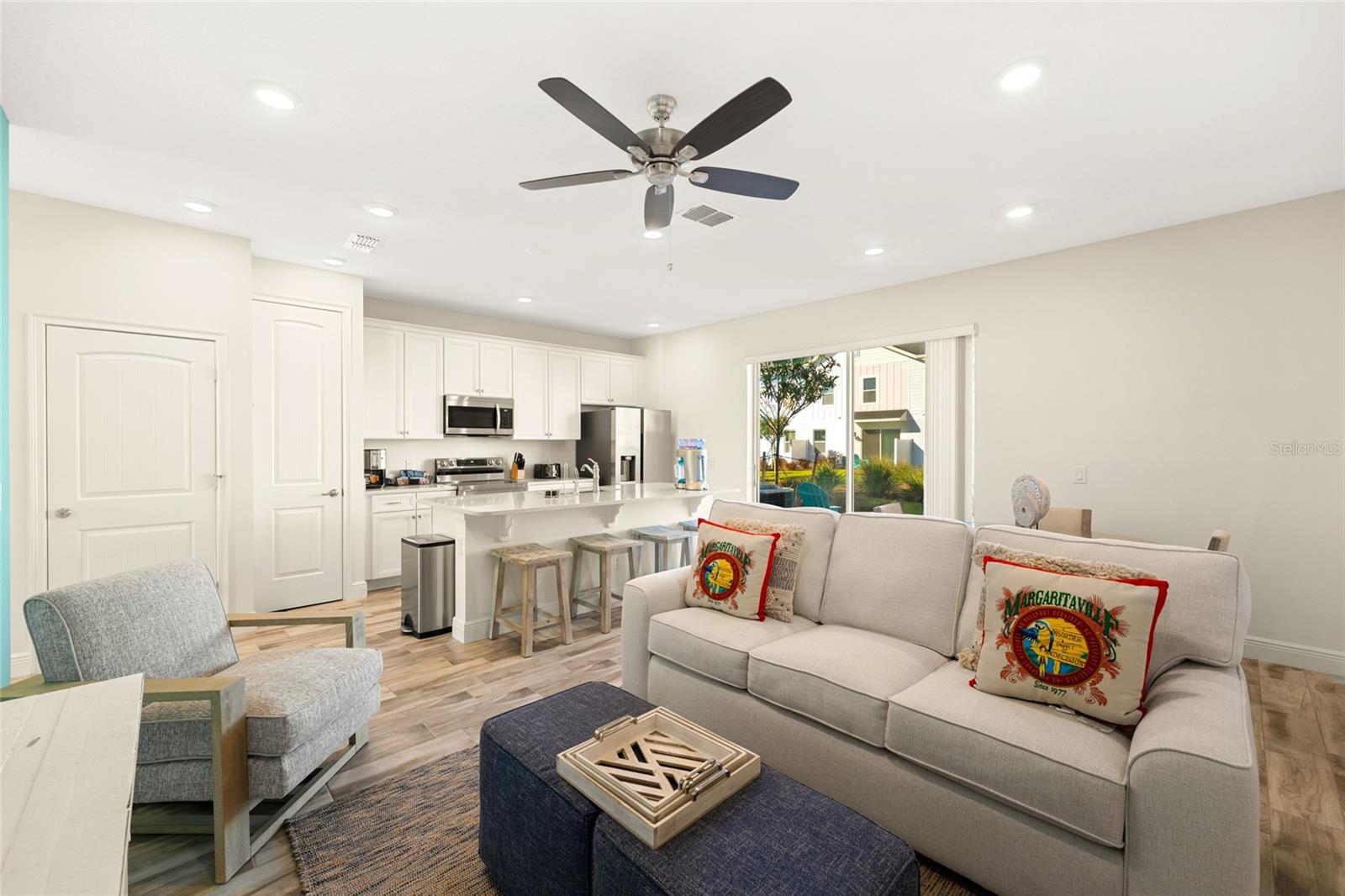 Image 4 of 95 For 8205 Surf Street