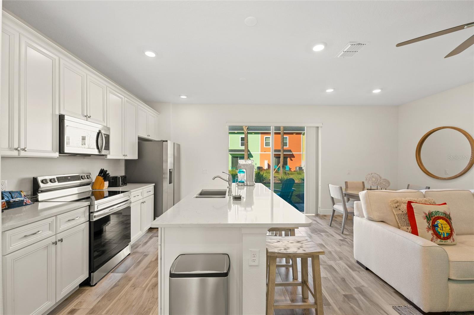 Image 8 of 95 For 8205 Surf Street