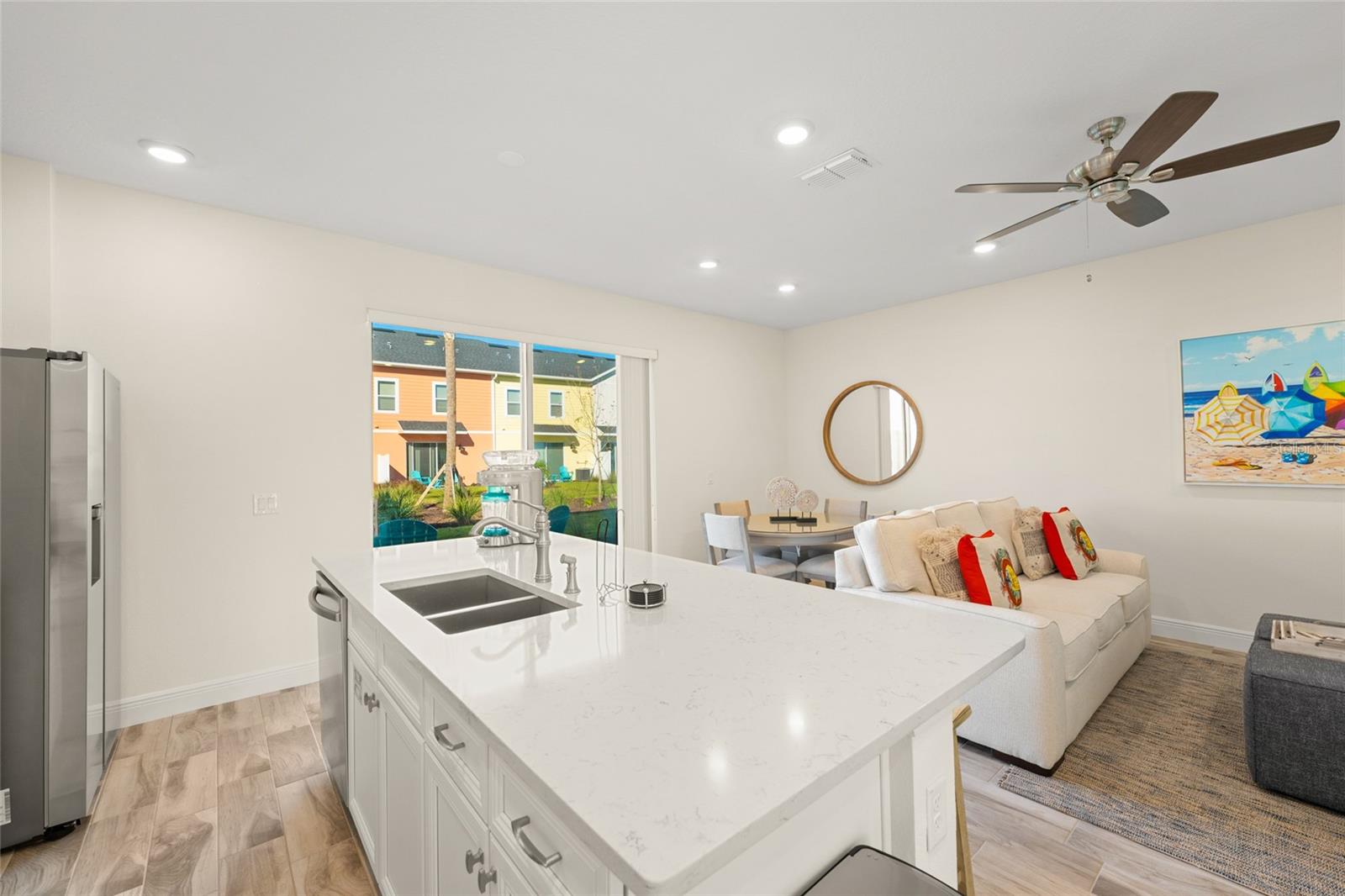 Image 9 of 95 For 8205 Surf Street