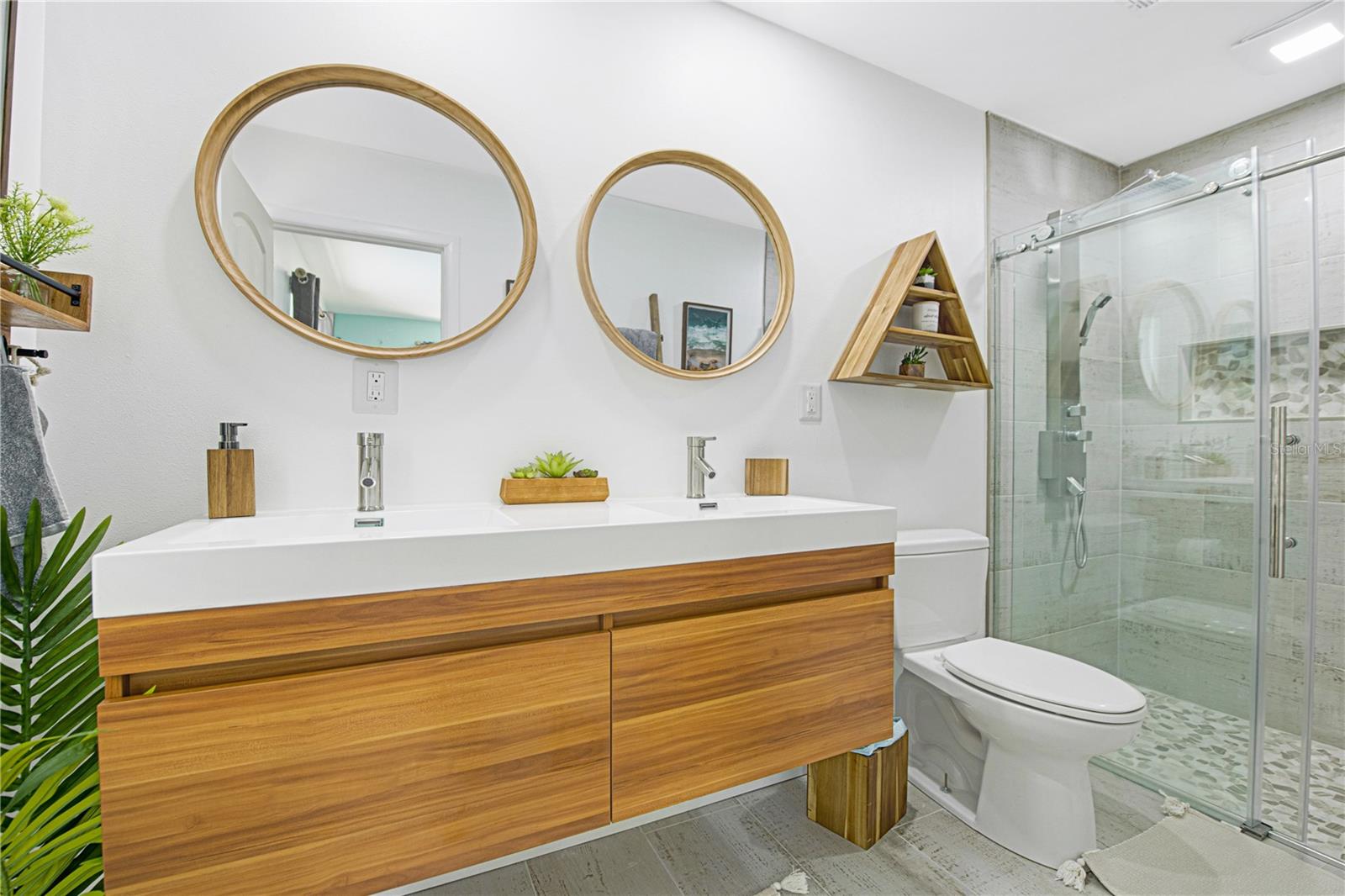 Image 24 of 33 For 2436 Constitution Boulevard