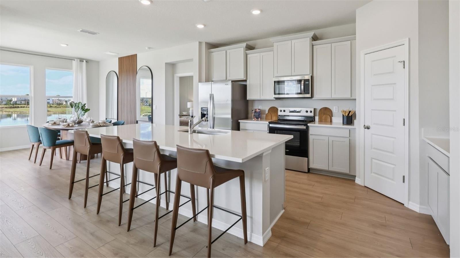 Image 4 of 26 For 2103 Ashwood Bluff Drive