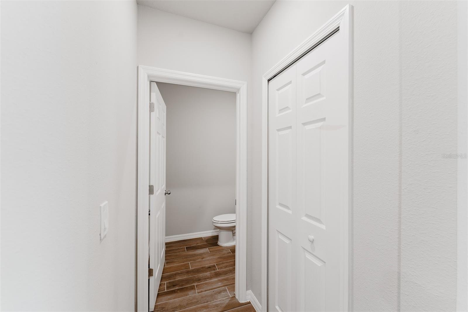 Image 5 of 42 For 5252 Sanders Oak Trail