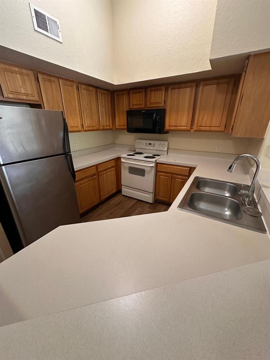 Image 3 of 14 For 13013 Mulberry Park Drive 224