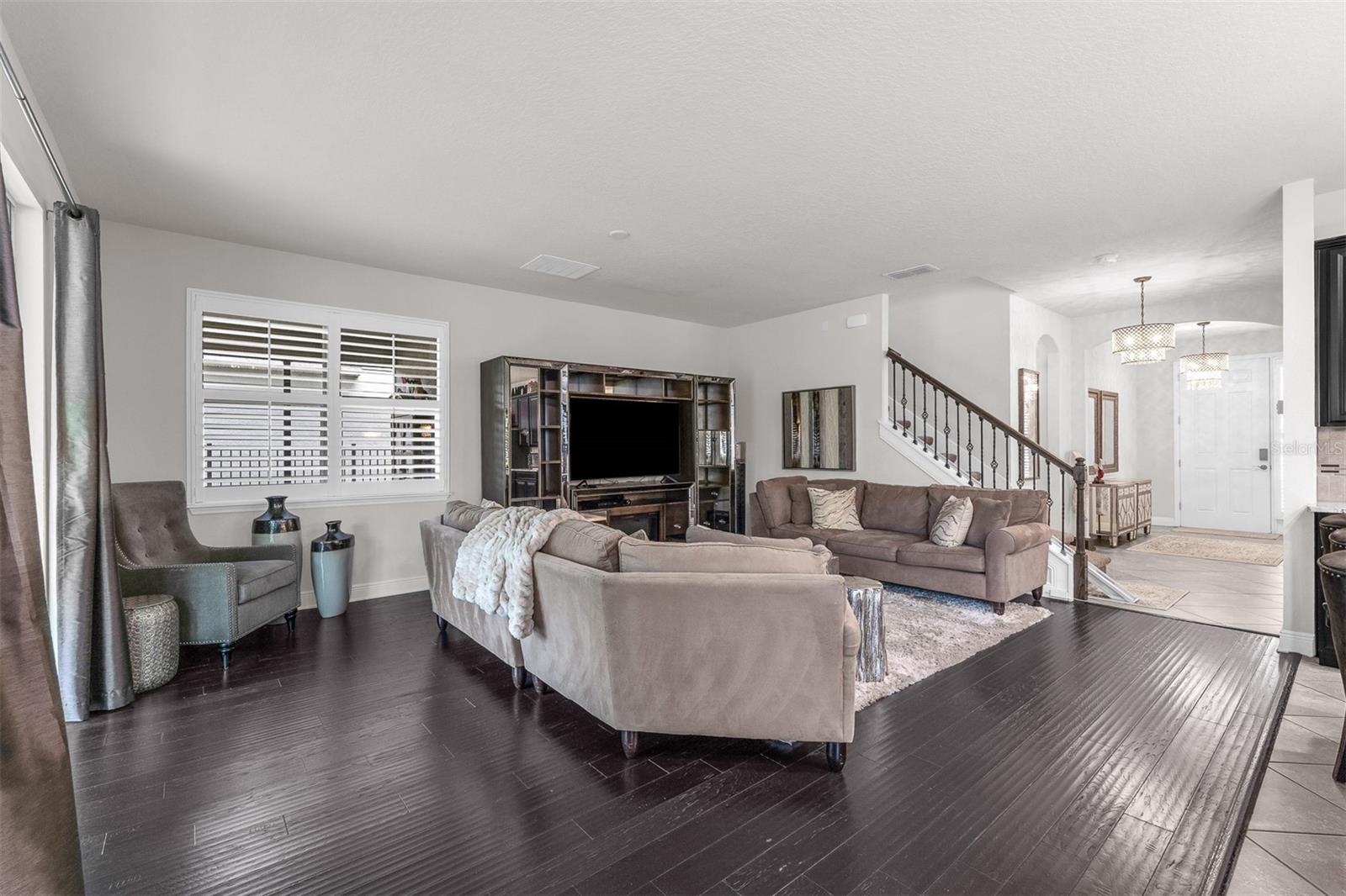 Image 17 of 56 For 14594 Caplock Drive