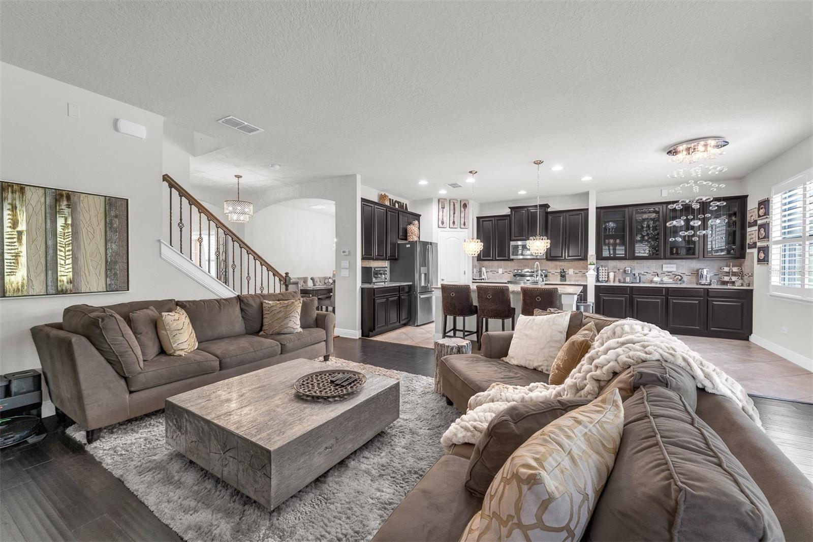 Image 19 of 56 For 14594 Caplock Drive