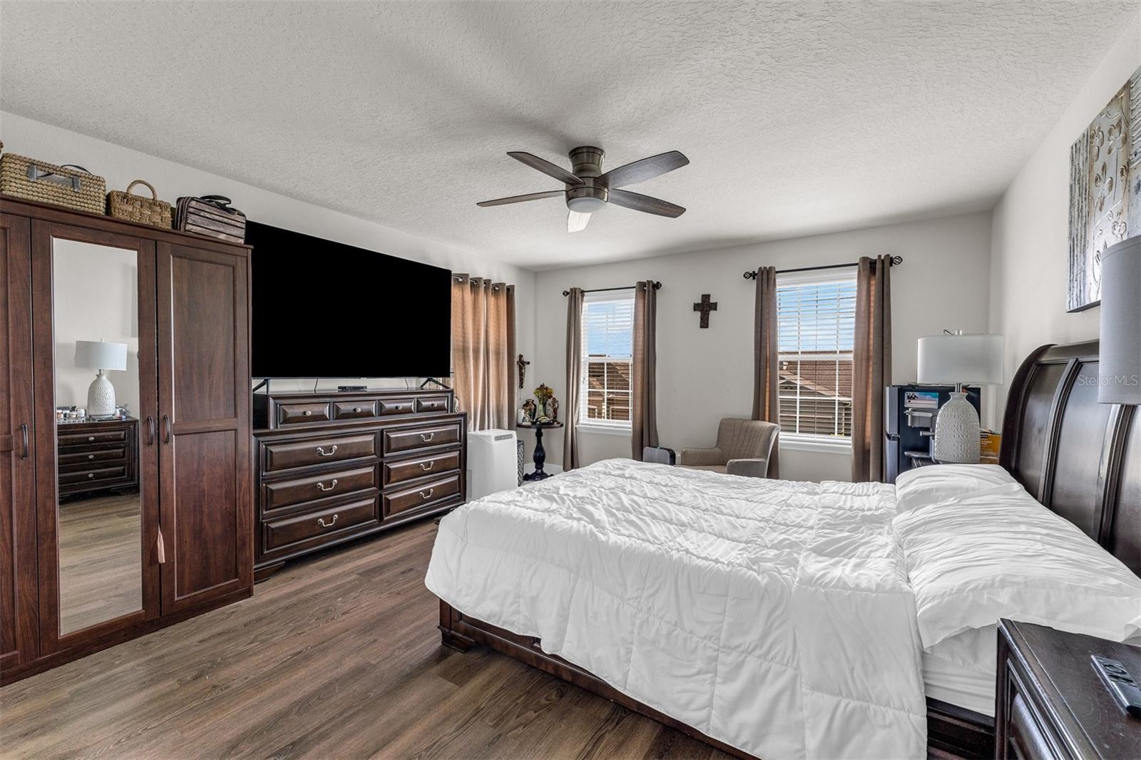 Image 27 of 56 For 14594 Caplock Drive