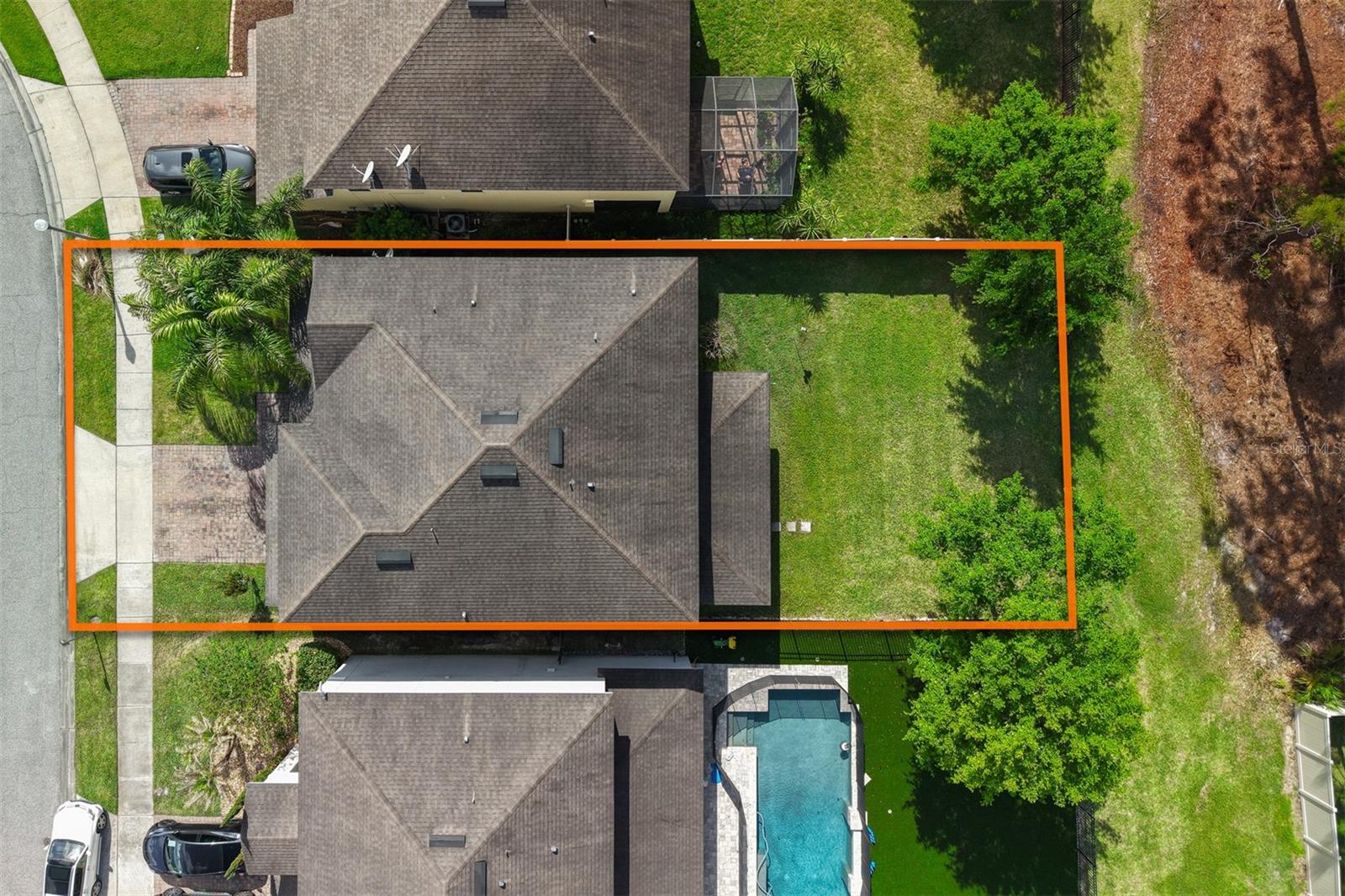 Image 44 of 56 For 14594 Caplock Drive