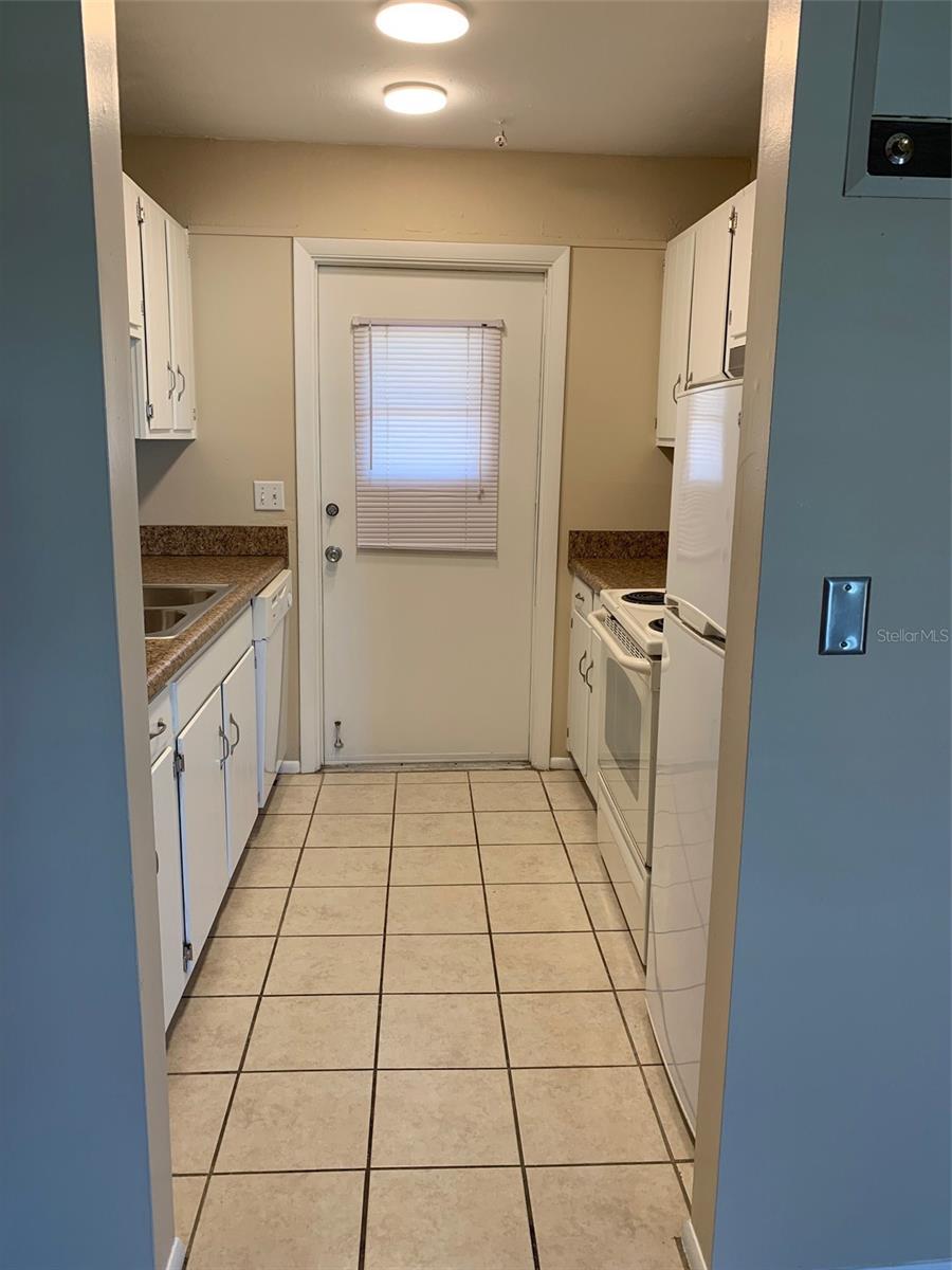 Image 3 of 17 For 5403 Hansel Avenue G6