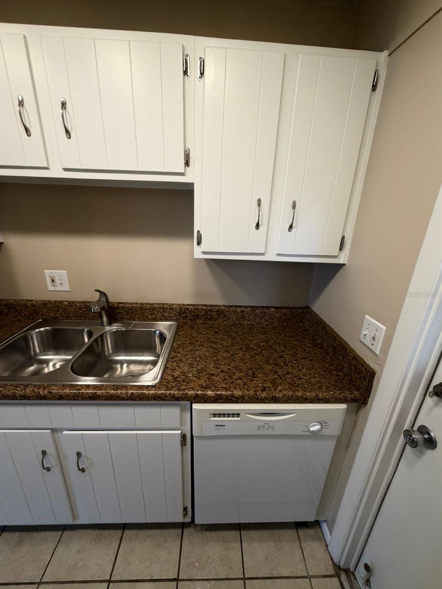 Image 6 of 17 For 5403 Hansel Avenue G6