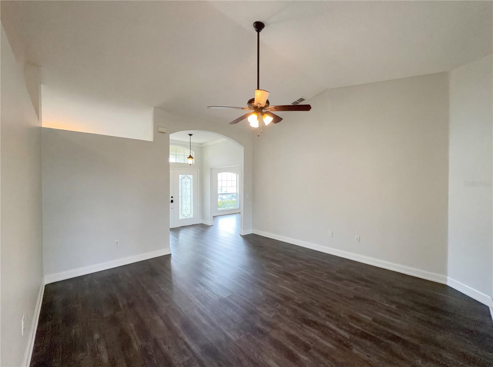 Image 4 of 18 For 1034 Summer Glen Drive