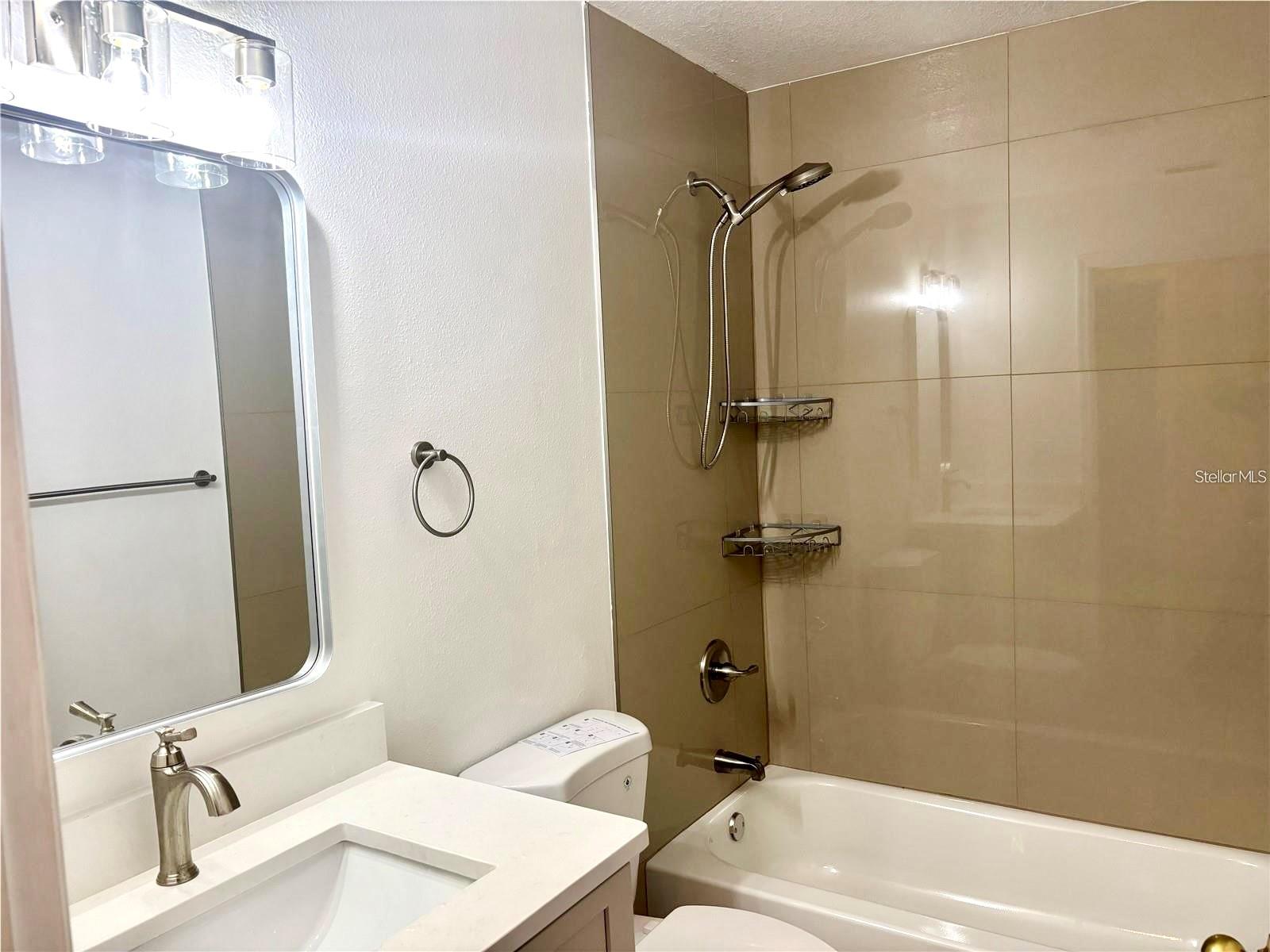 Image 12 of 15 For 201 Baker Street