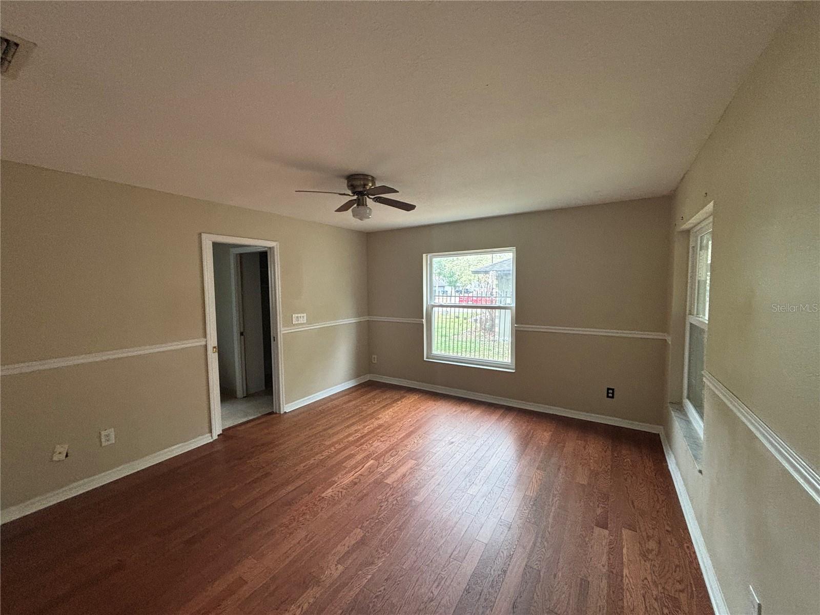 Image 7 of 15 For 201 Baker Street