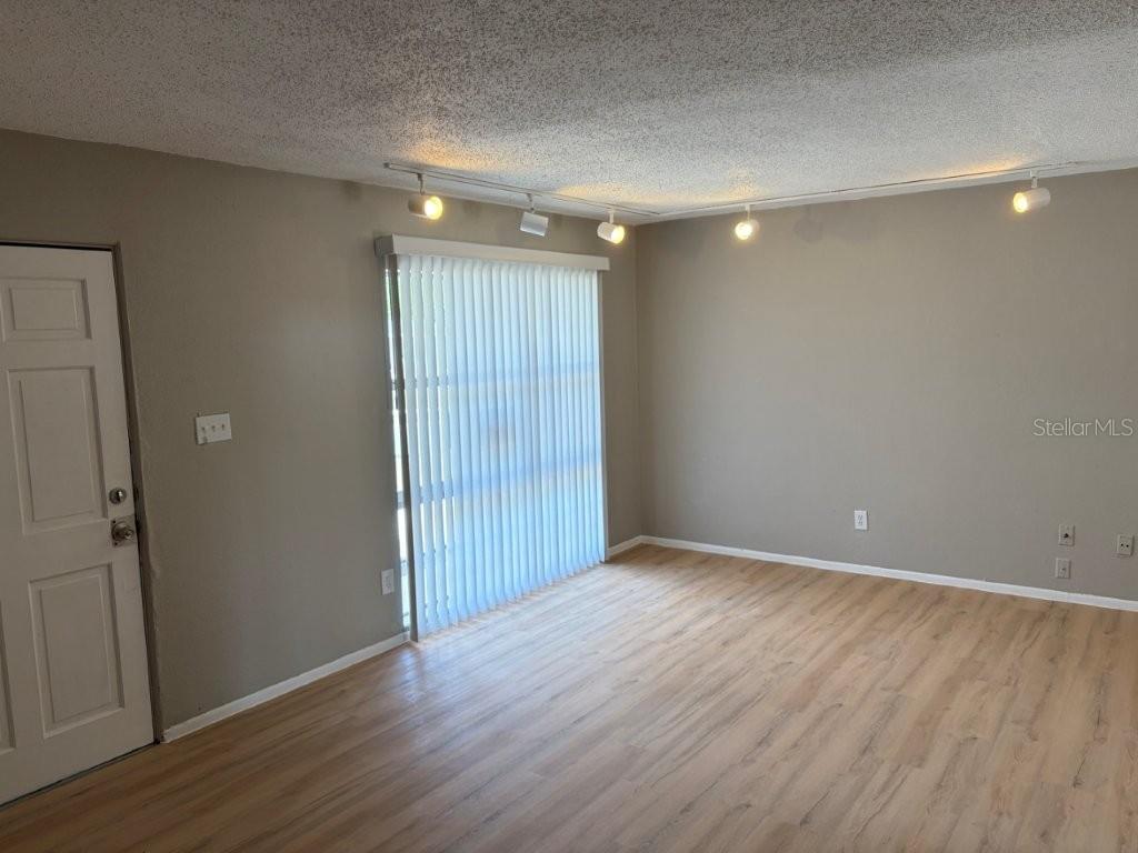 Image 4 of 13 For 5216 Palisades Drive