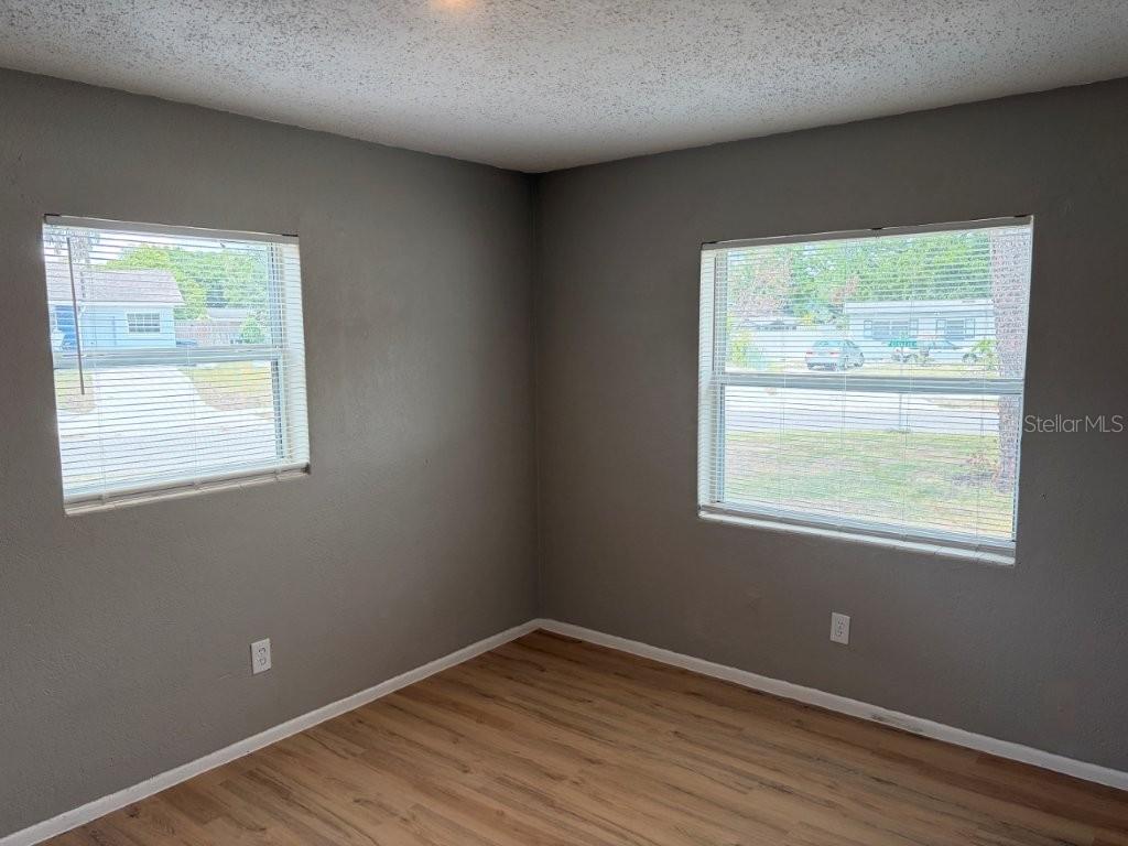 Image 5 of 13 For 5216 Palisades Drive