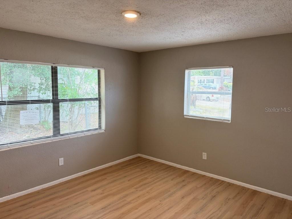 Image 7 of 13 For 5216 Palisades Drive