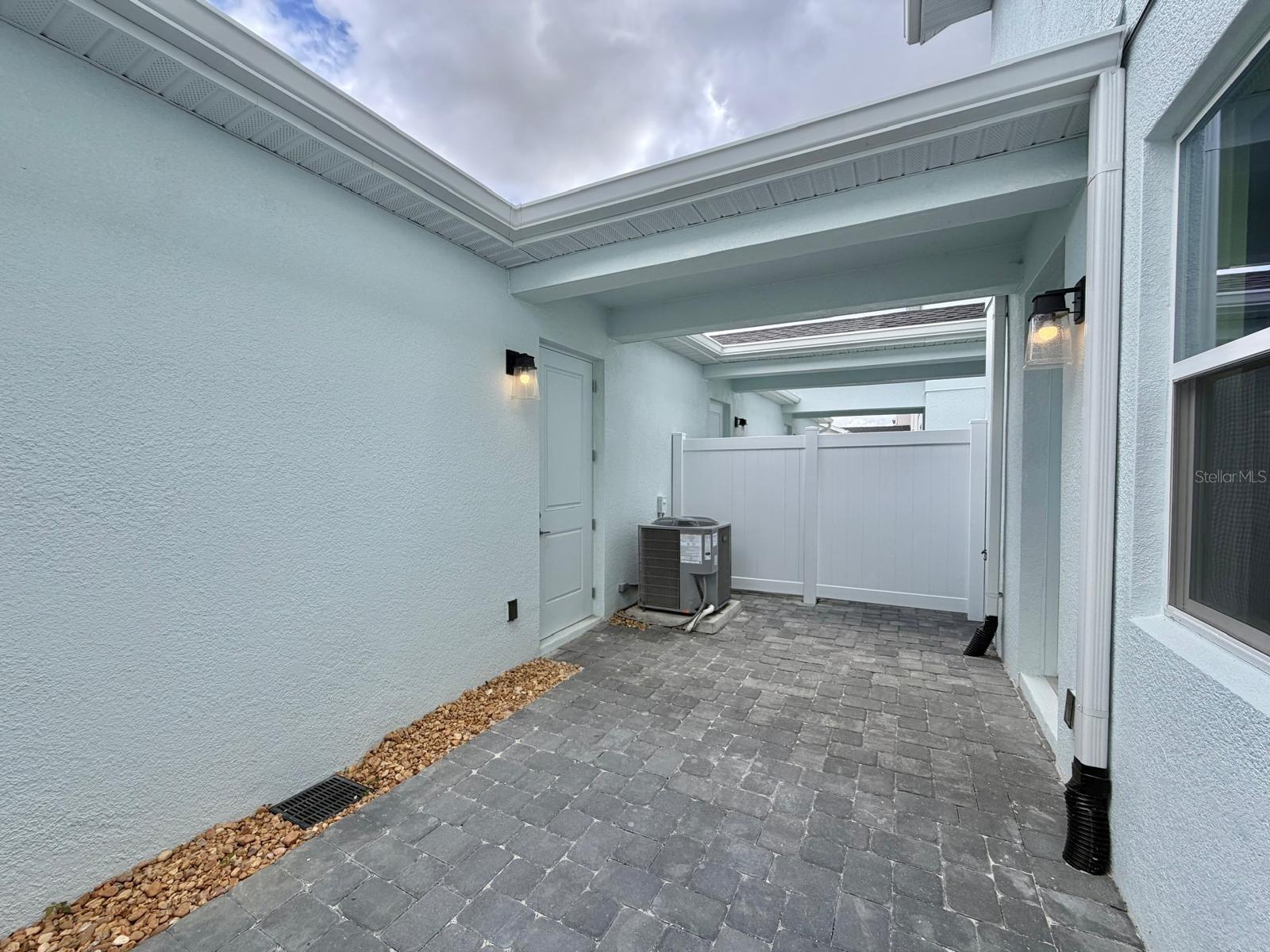 Image 18 of 34 For 1887 Pinecliff Drive