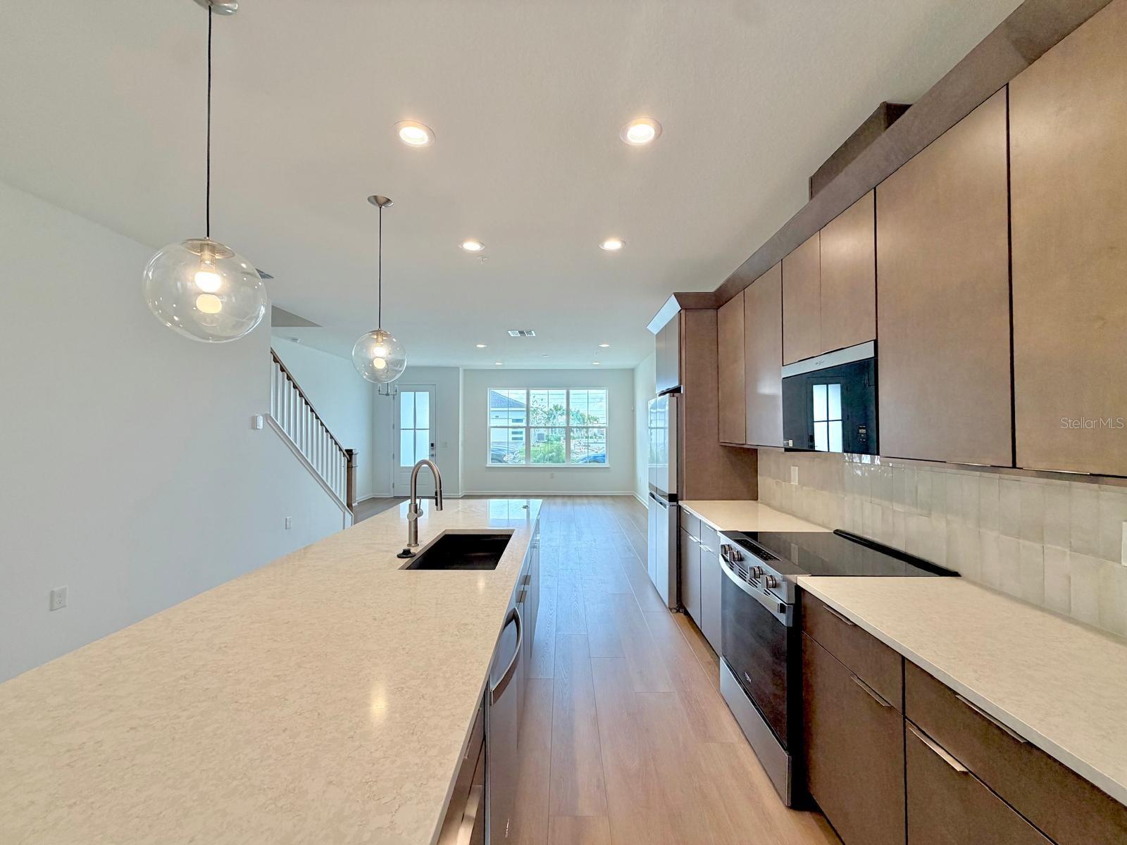 Image 5 of 34 For 1887 Pinecliff Drive