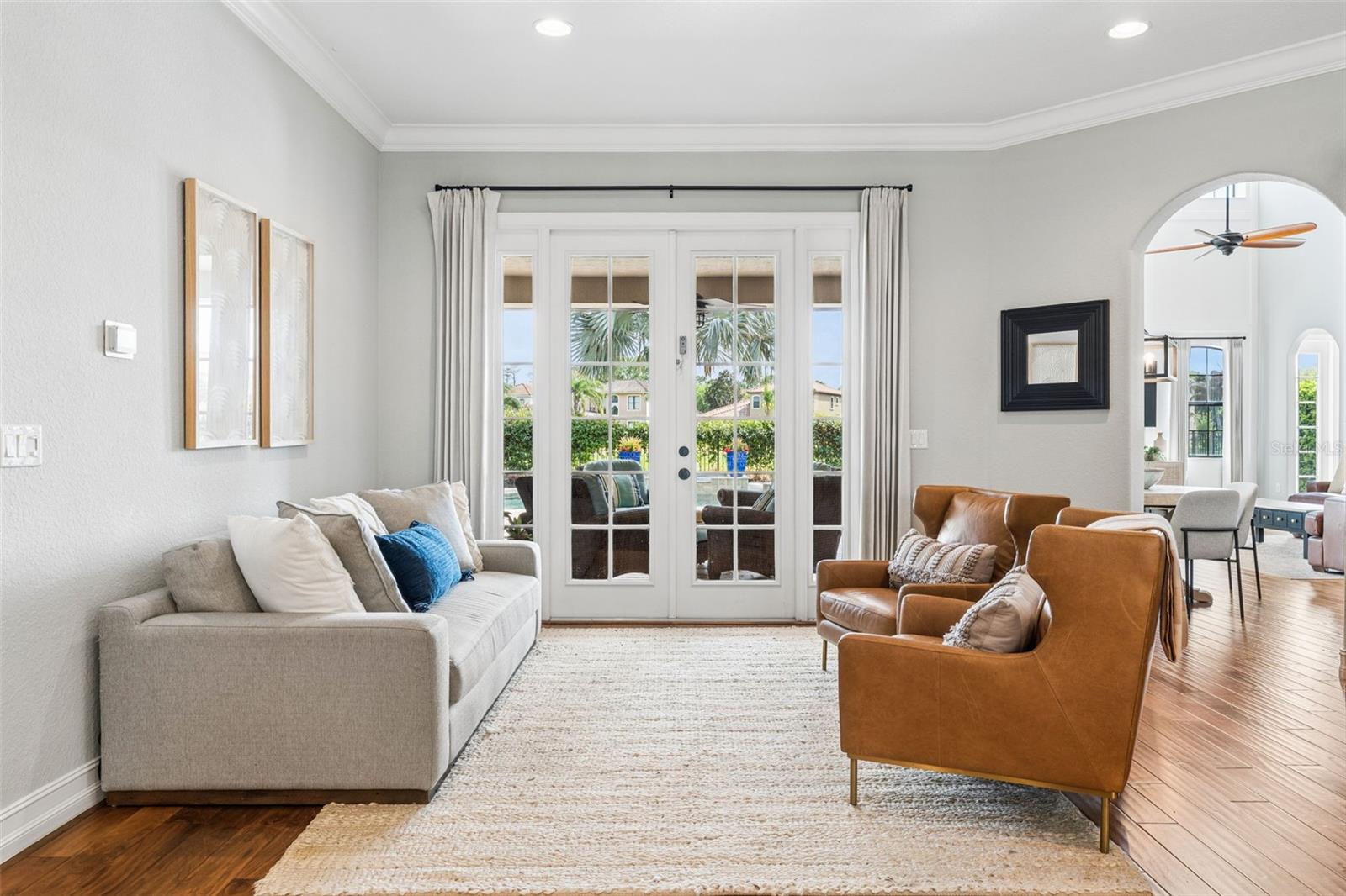 Listing photo id 8 for 9845 Hatton Circle